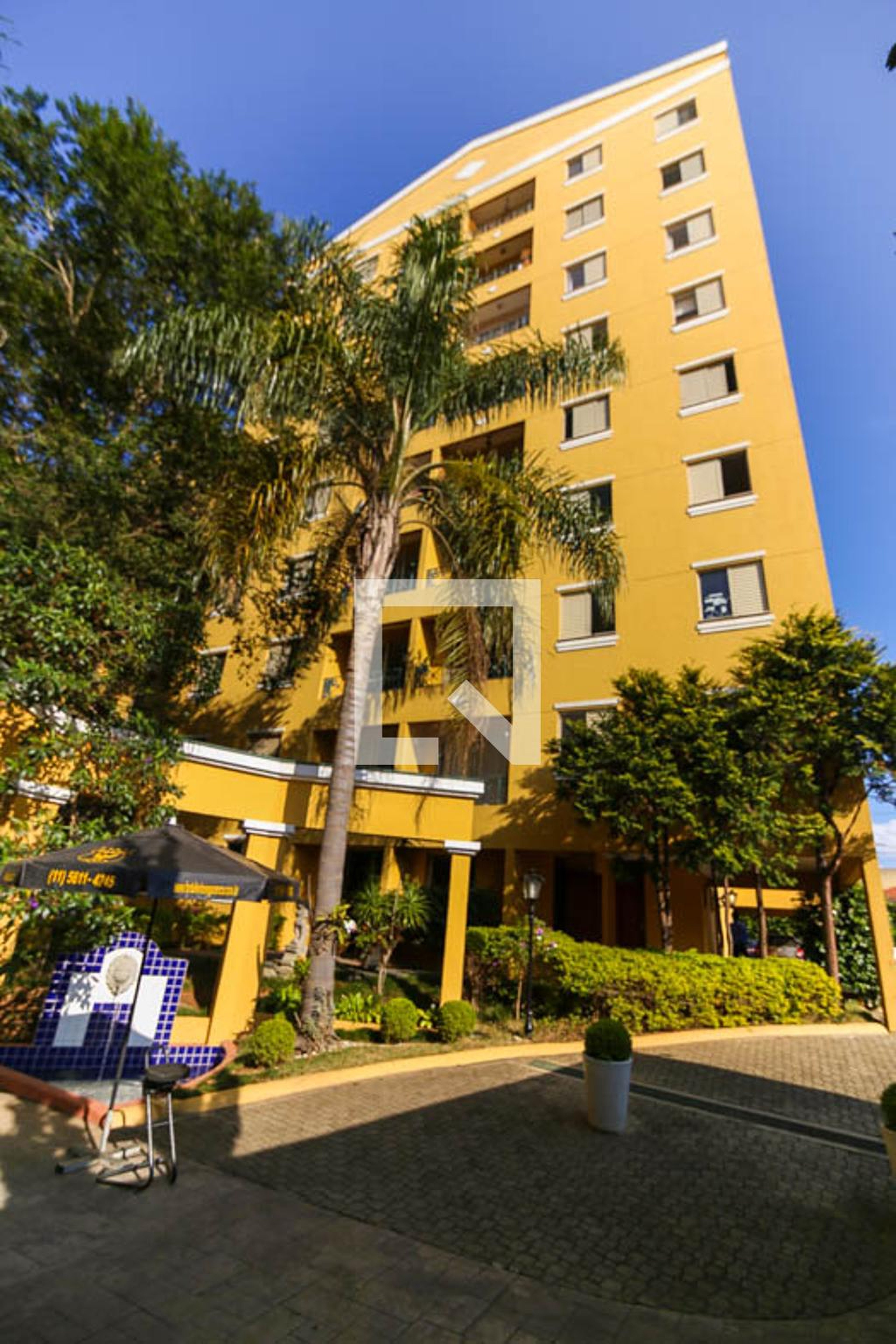 Fachada Condomínio em Rua Manuel Jacinto, 664