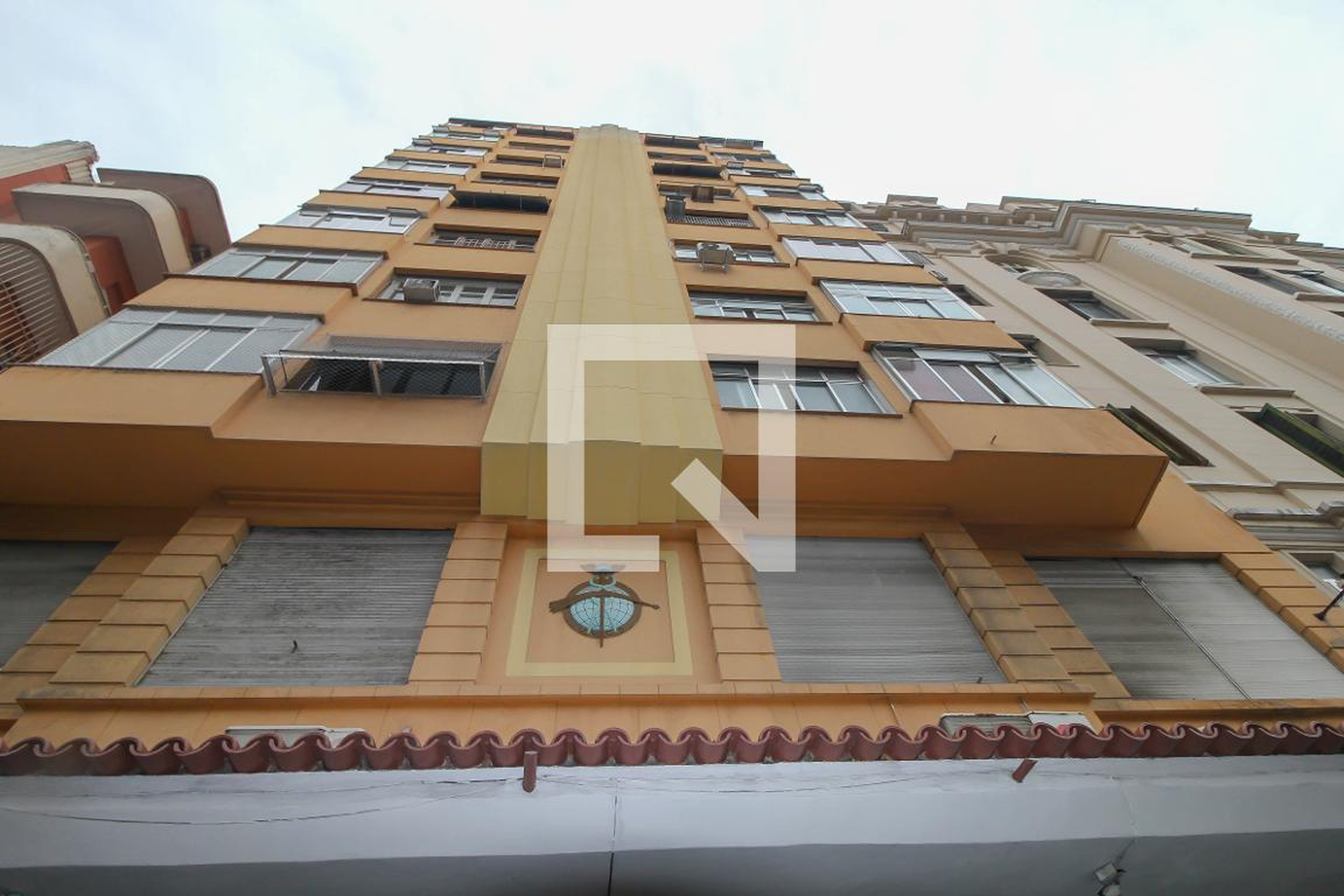 Fachada do Prédio Condomínio em Avenida Mem de Sá, 247