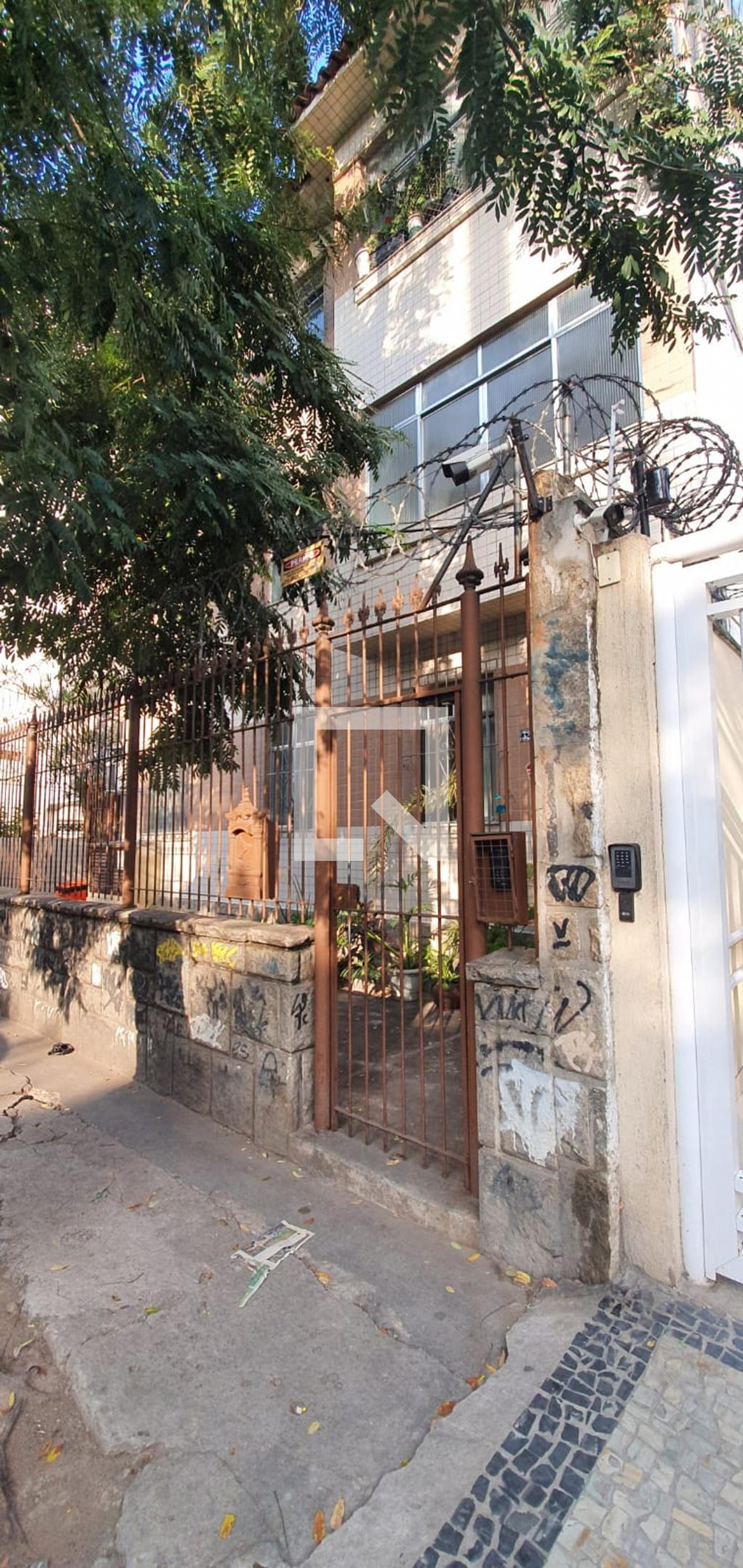 Fachada Condomínio em Rua Oito de Dezembro, 329