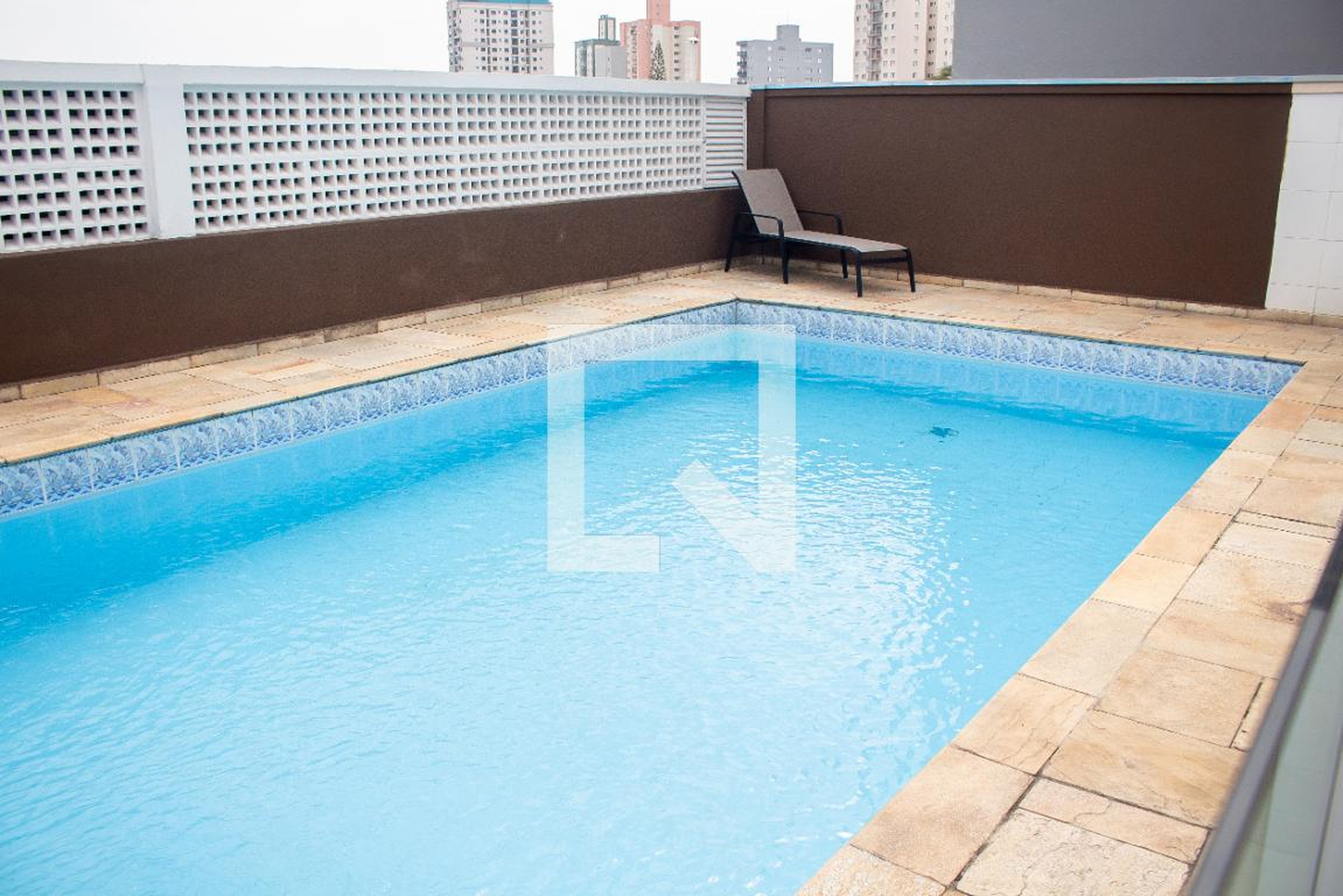 Piscina - Edificio Orquidea