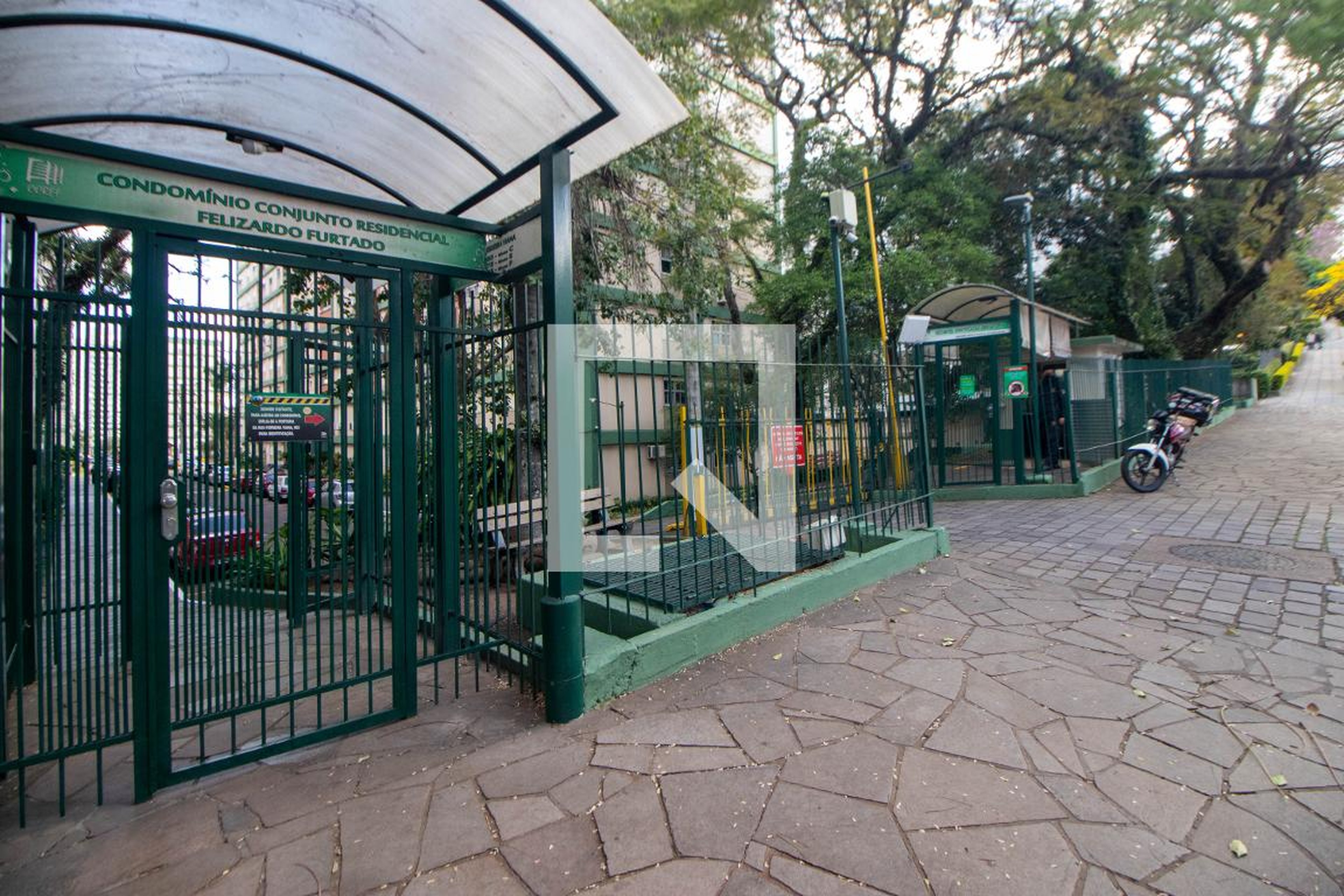 Fachada do Condomínio Condomínio Conjunto Residencial Felizardo Furtado