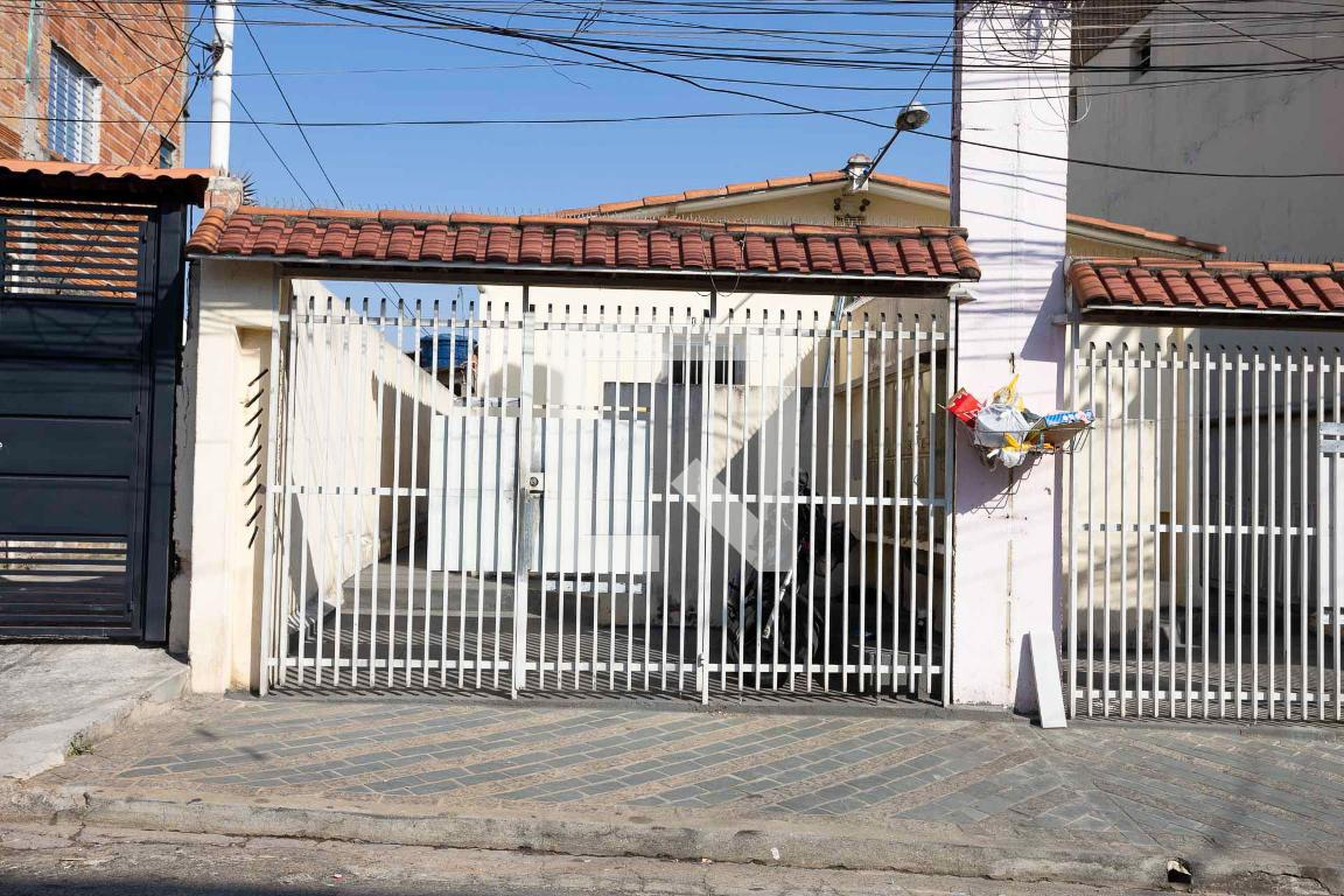 Fachada Condomínio em Rua Antônio D'agostinho, 99