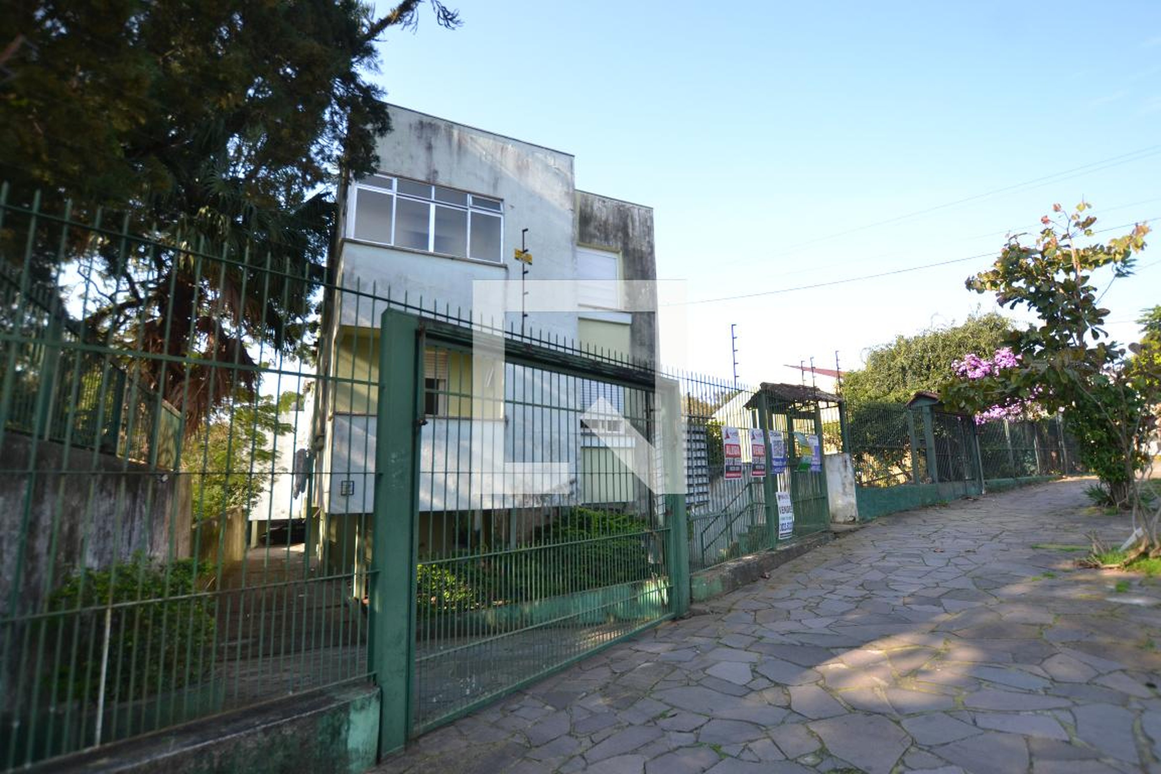 Fachada Condomínio em Rua Costa Lima, 108