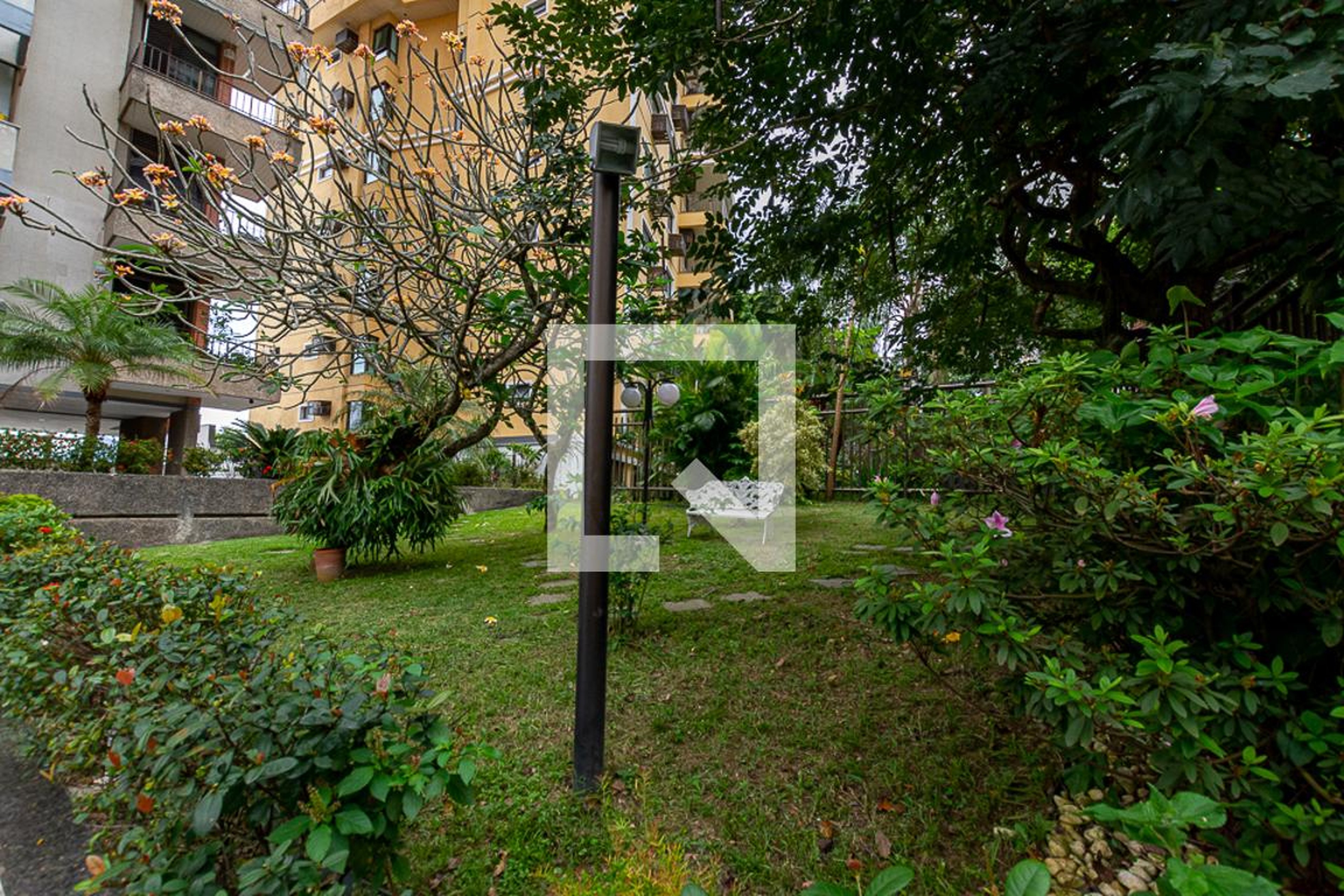 Área comum - Edifício Cândido Portinari