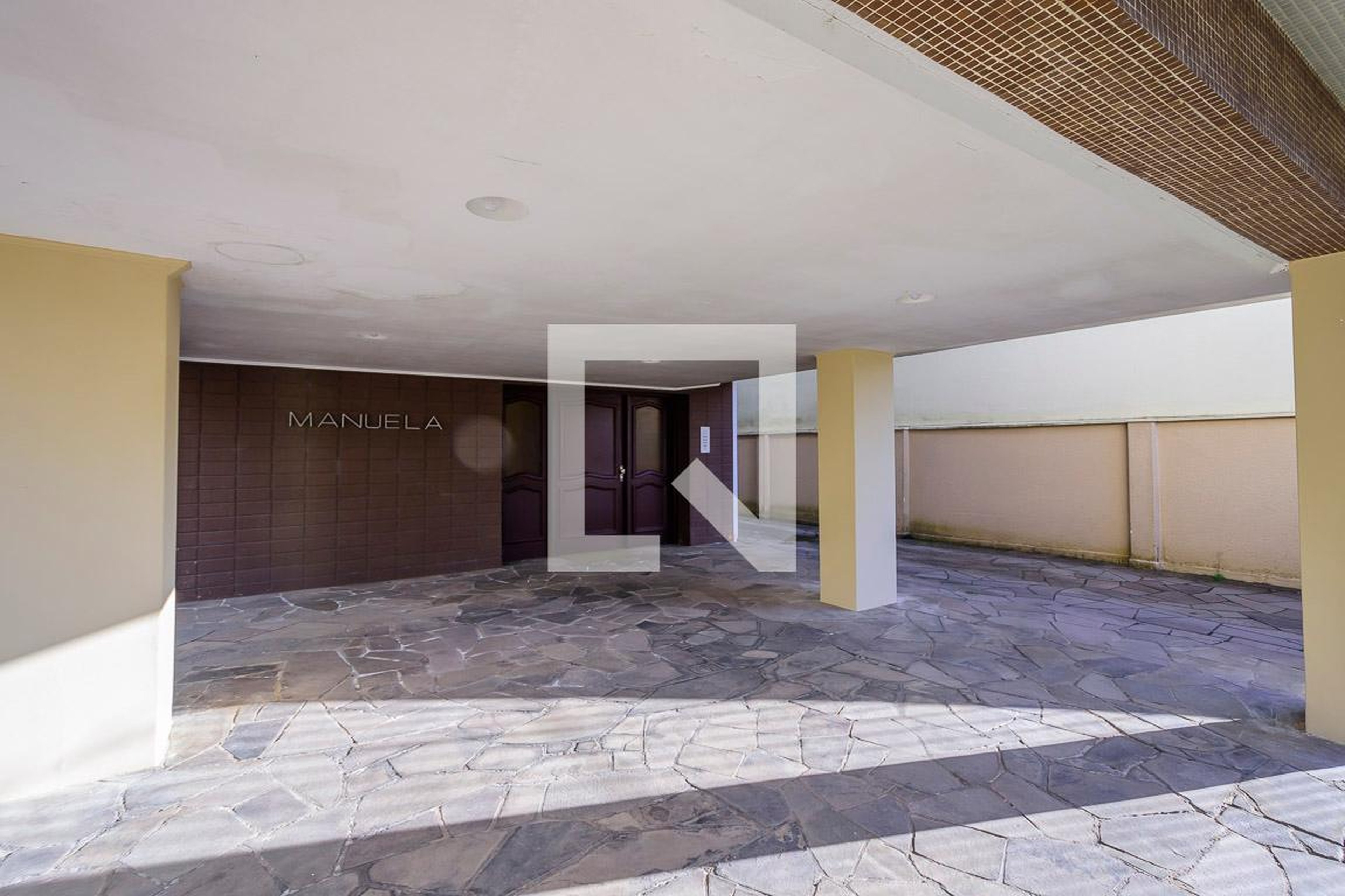 Entrada - Edifício Manuela