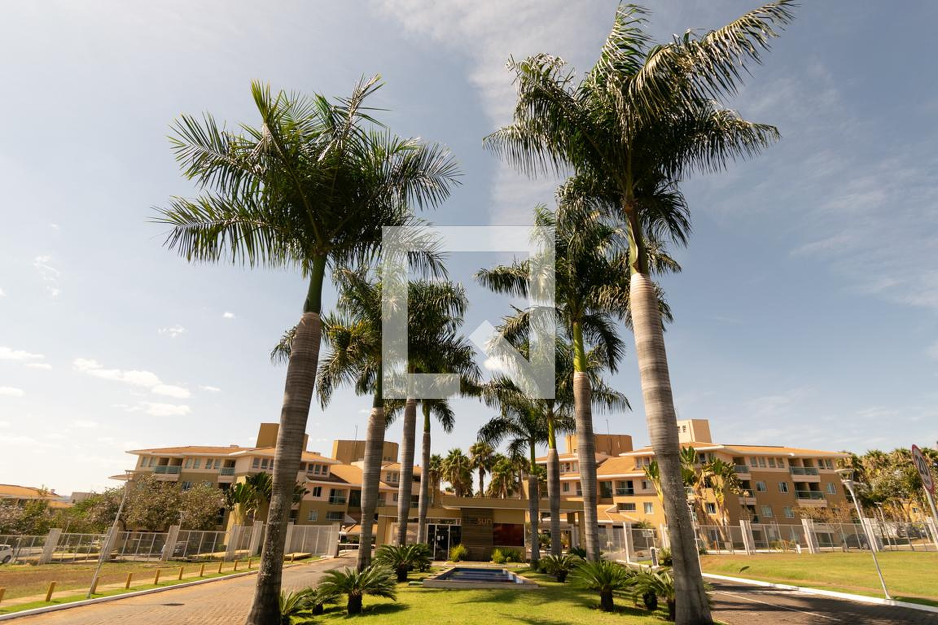 Fachada Condomínio em SHTN Trecho 2, Lote 4