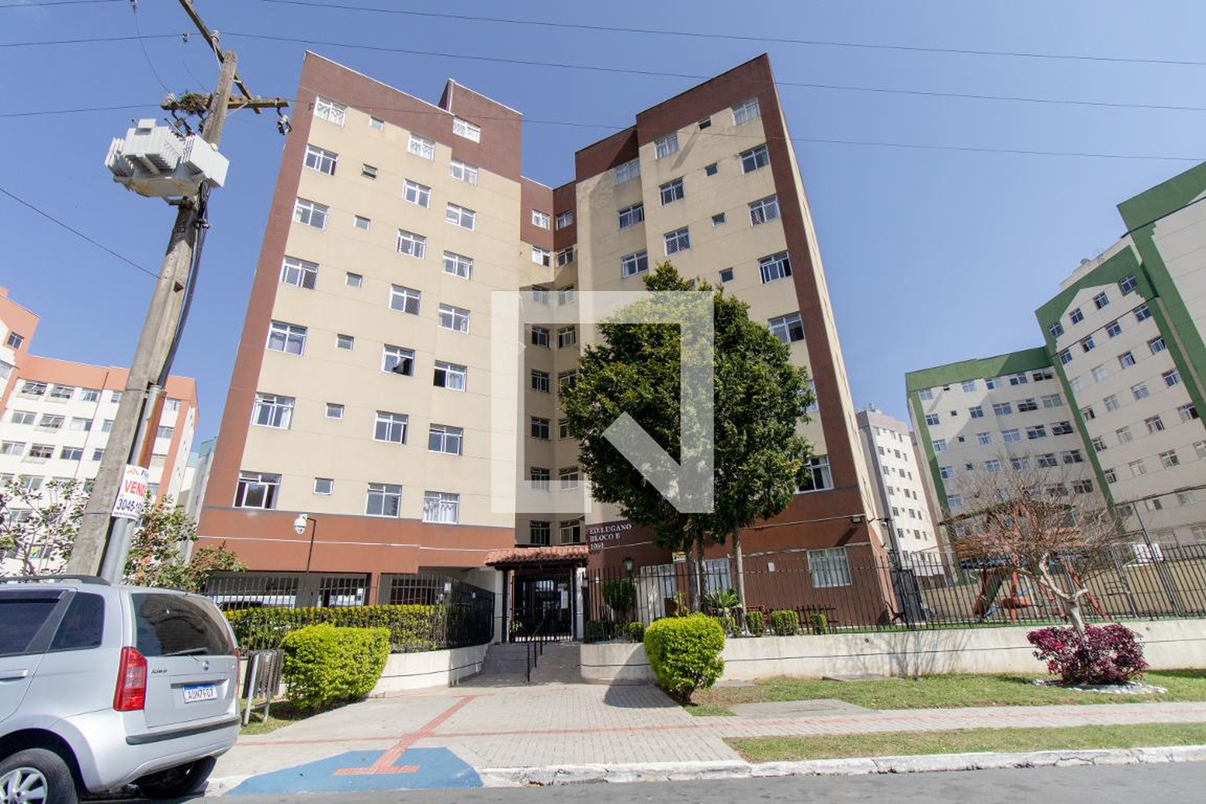 Fachada do Condomínio Edifício Lugano