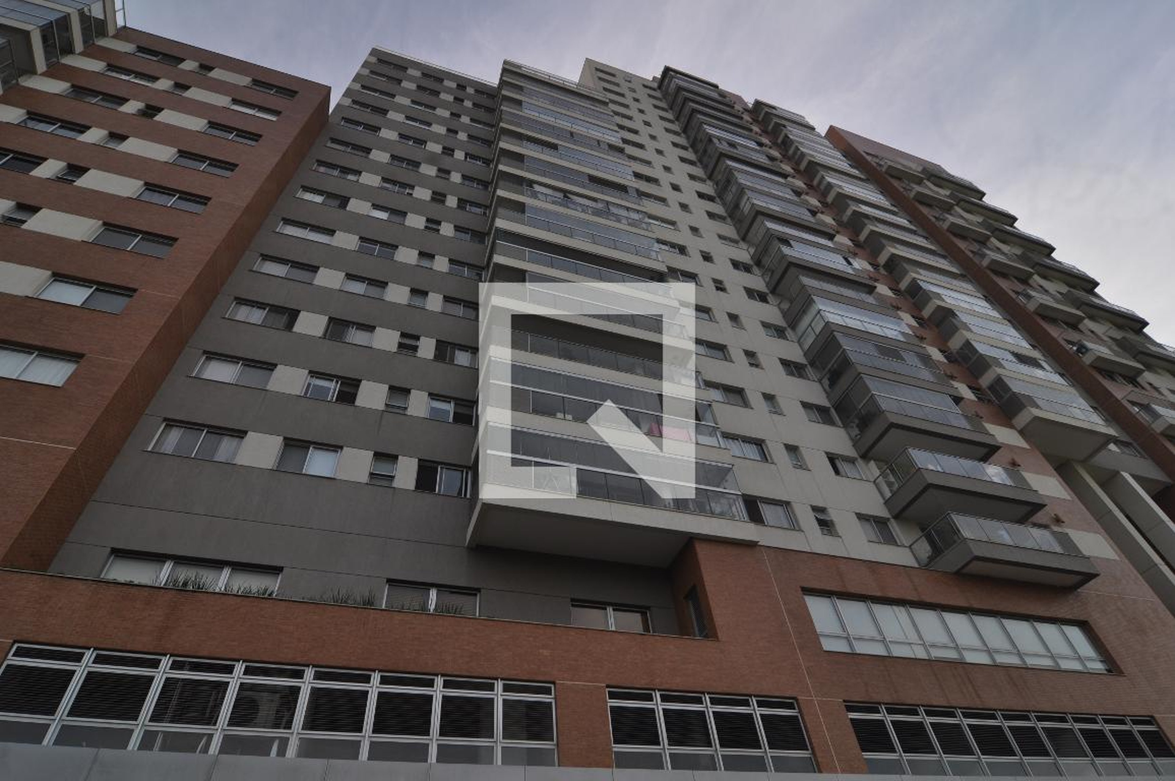 Fachada do Condomínio Condomínio Soho