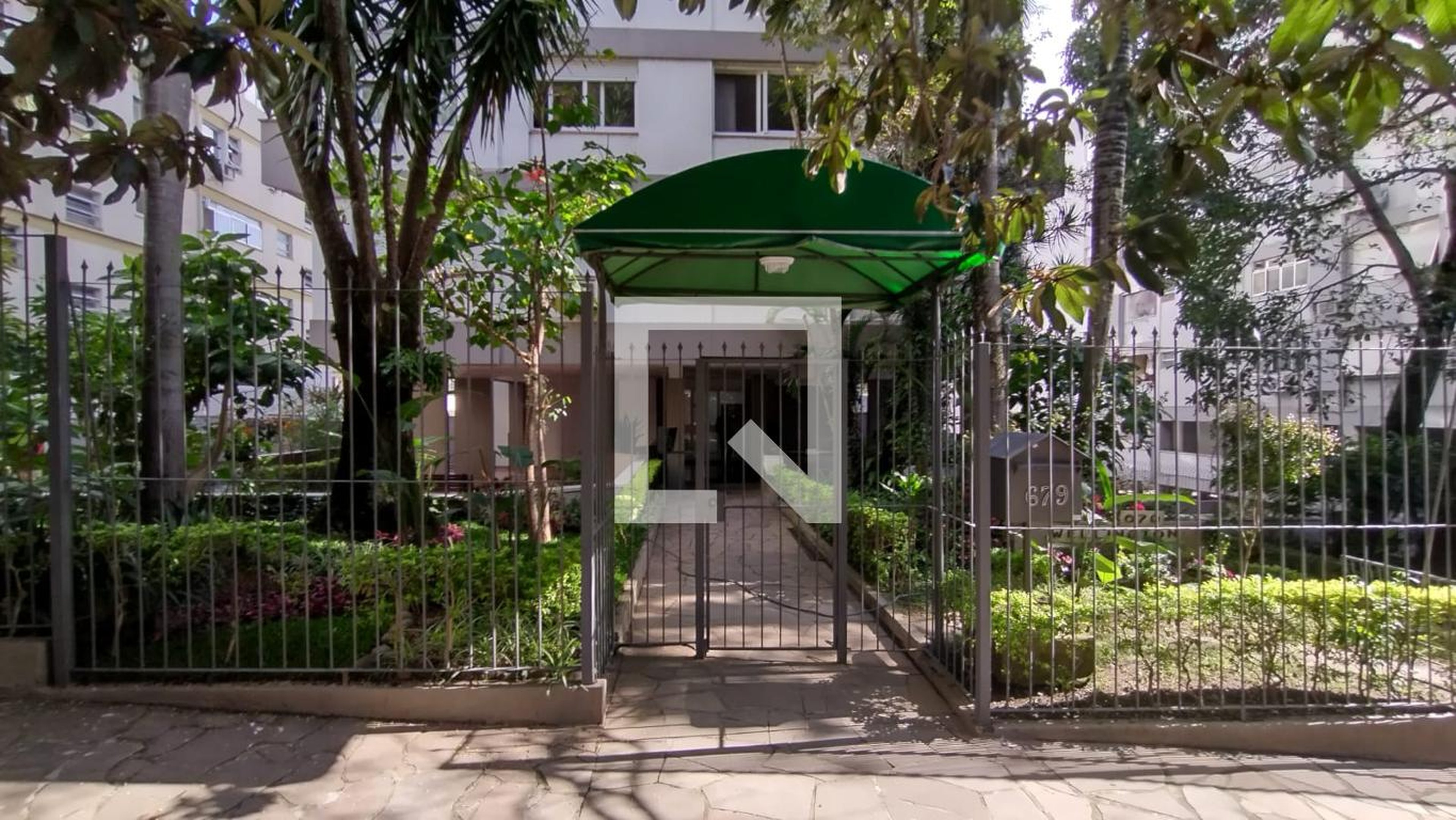 Fachada do Condomínio Edifício Wellington