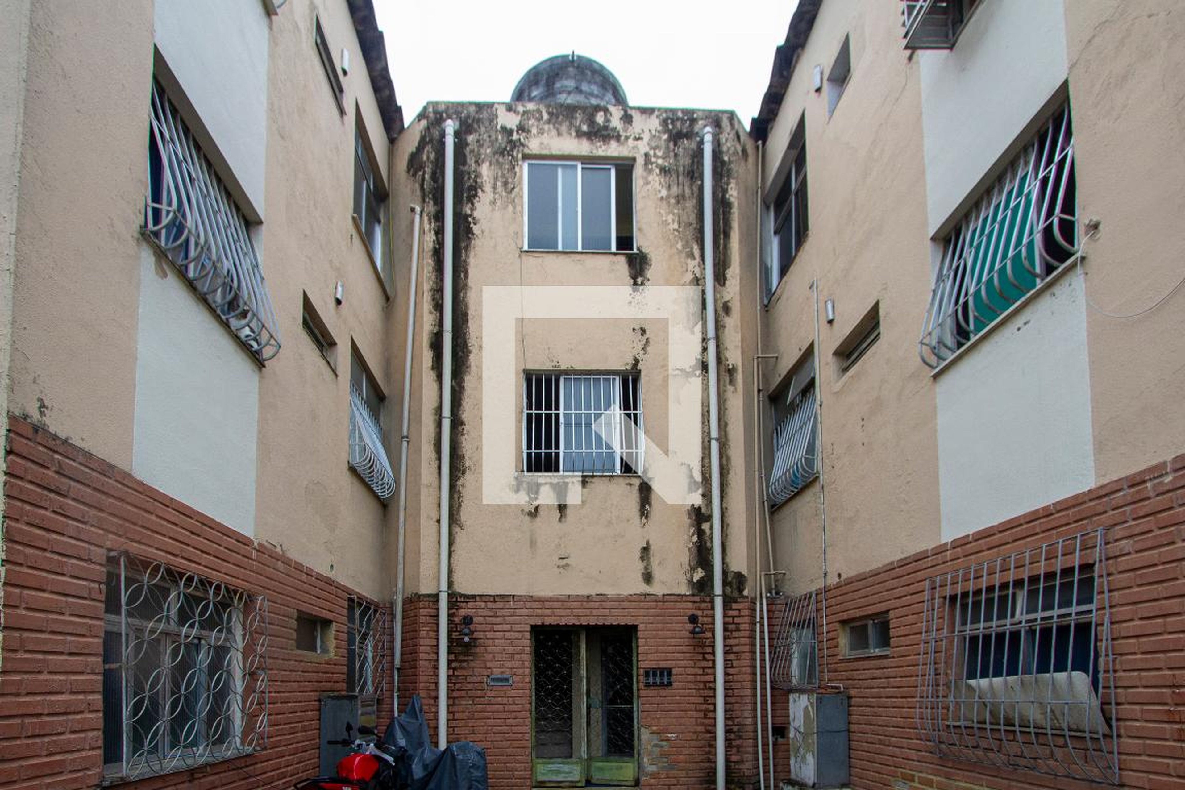 Fachada do Condomínio Residencial Araribóia