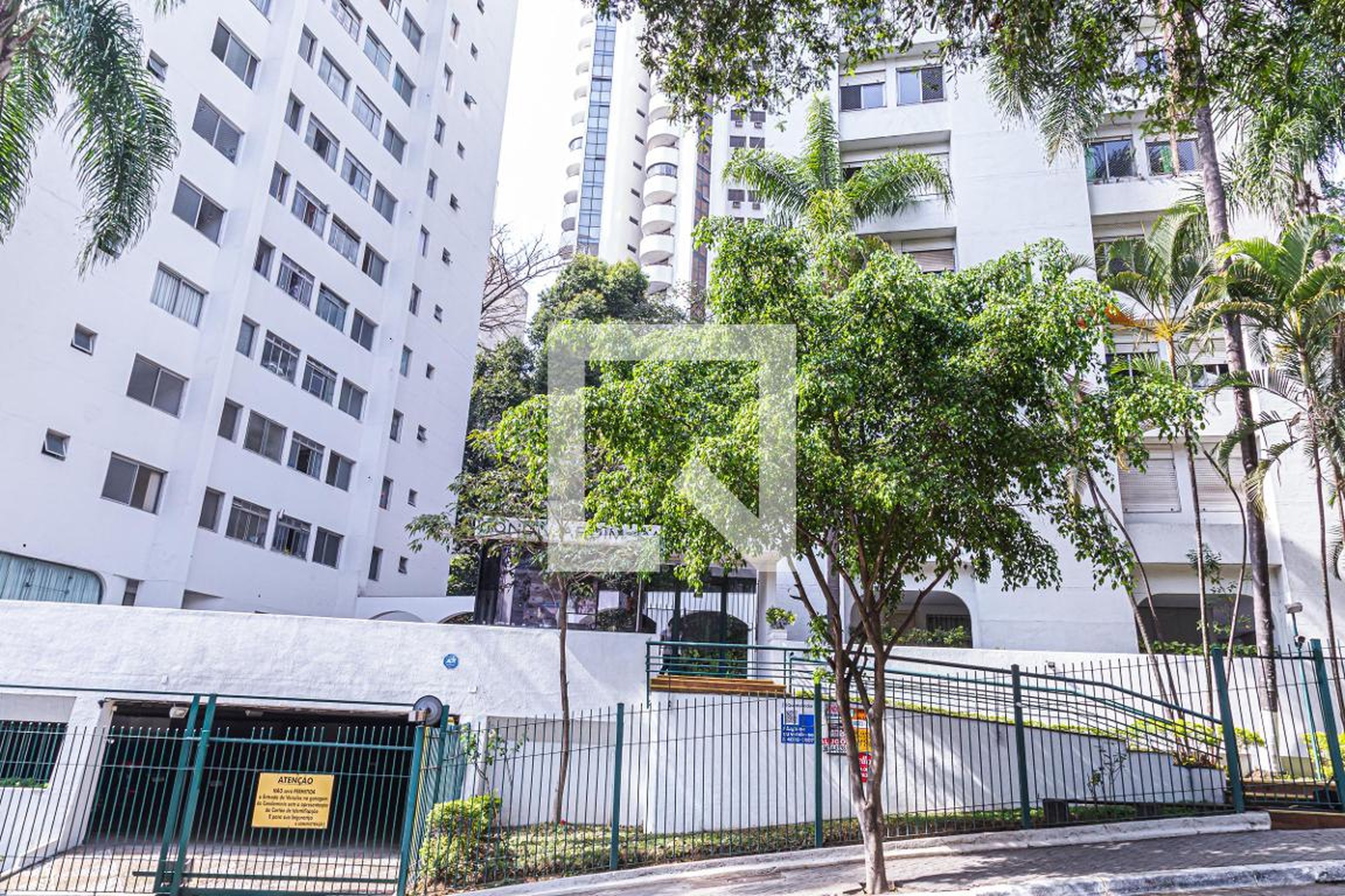 Fachada do Prédio Condomínio Jardins da Grécia