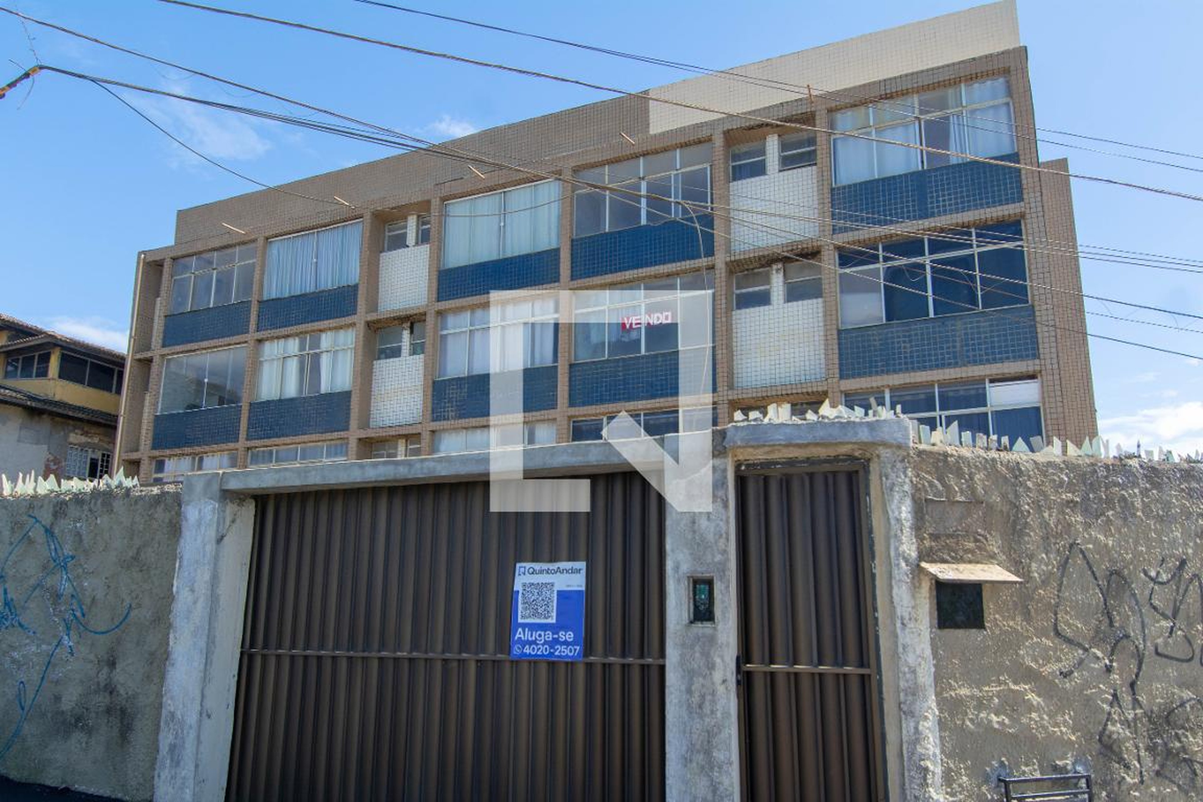 Fachada Condomínio em Avenida Octávio Mangabeira, 7349