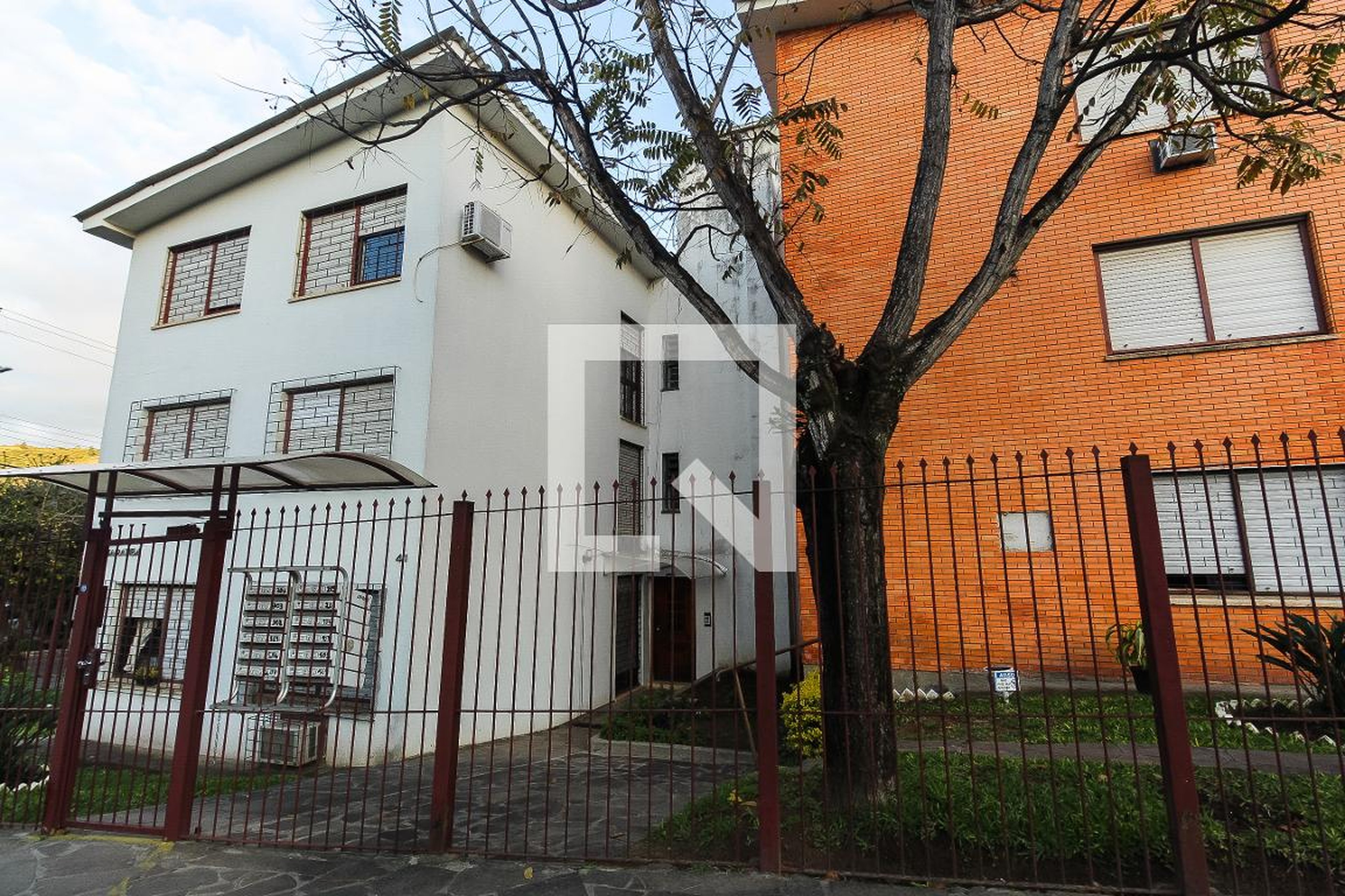 Fachada Condomínio em Rua Mario de Lima Hornes, 41