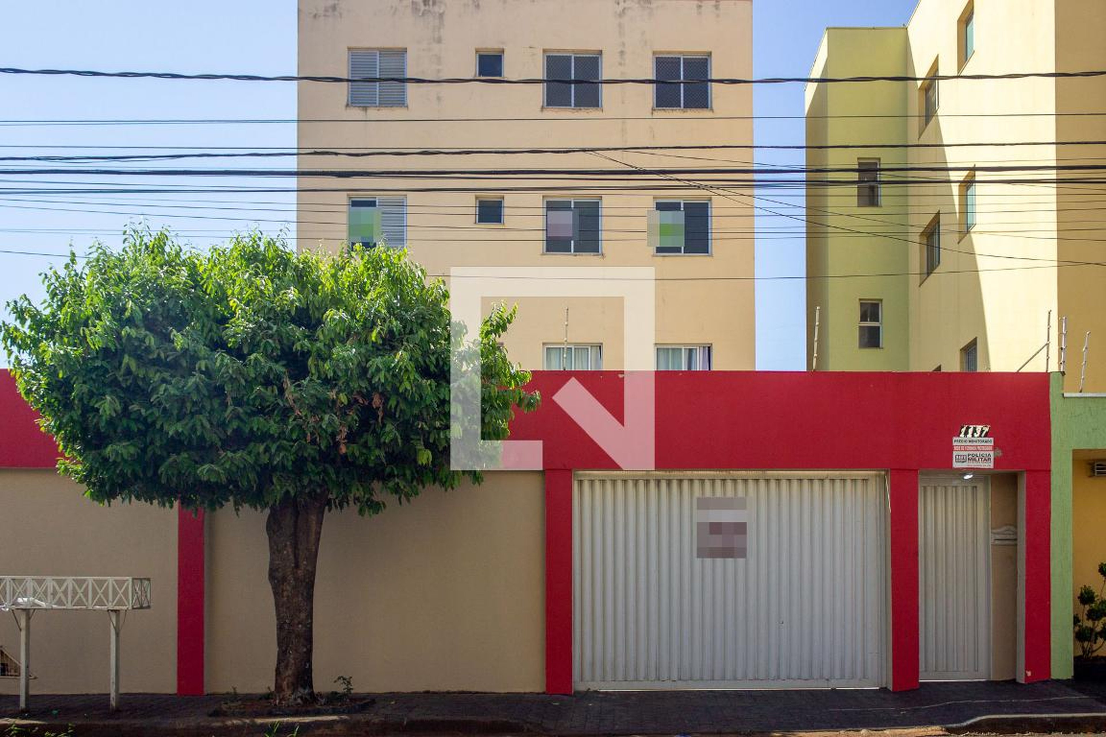 Fachada Condomínio em Rua Péricles Viêira da Mota, 1137