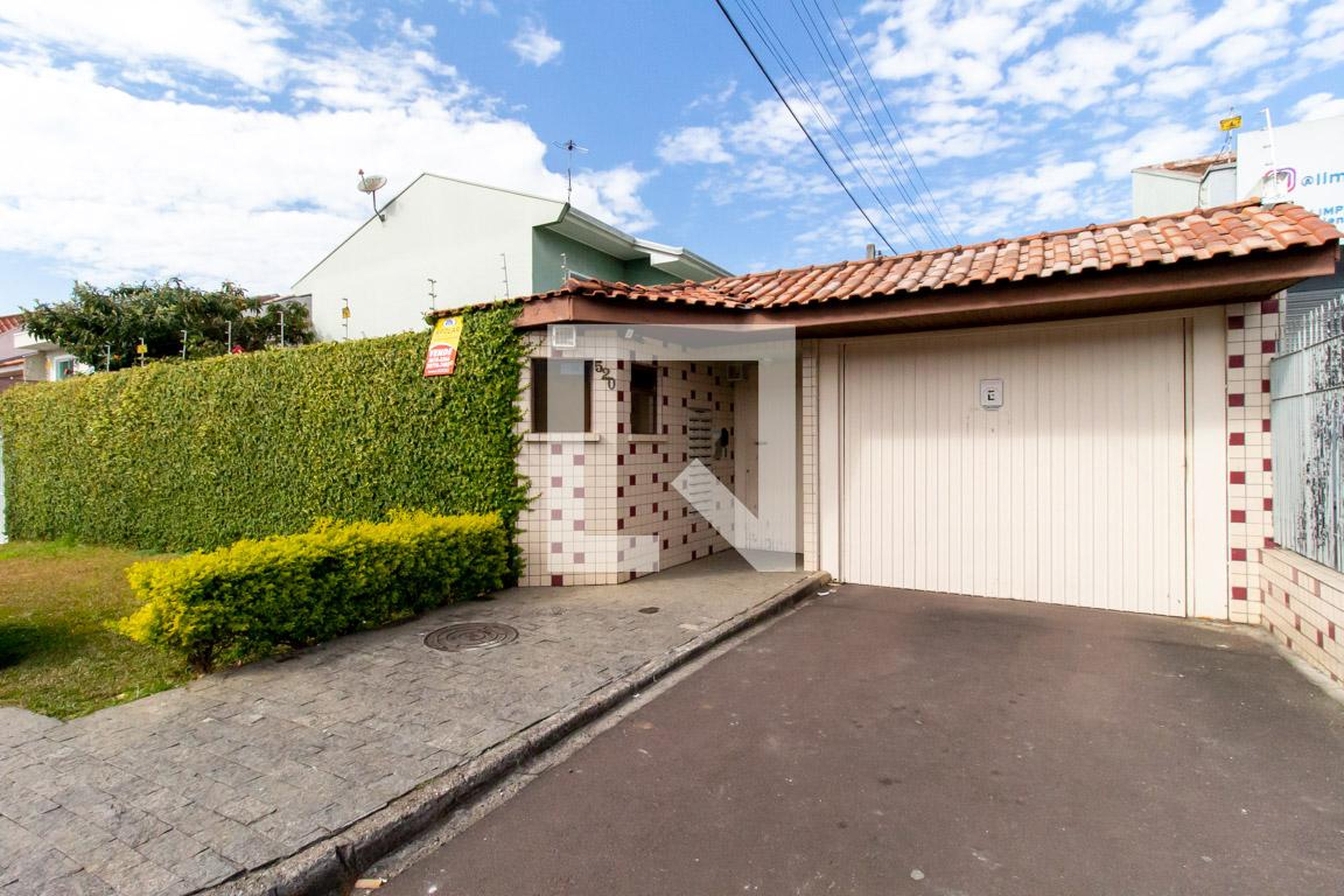 Fachada do Condomínio Condomínio Conjunto Residencial Herminia