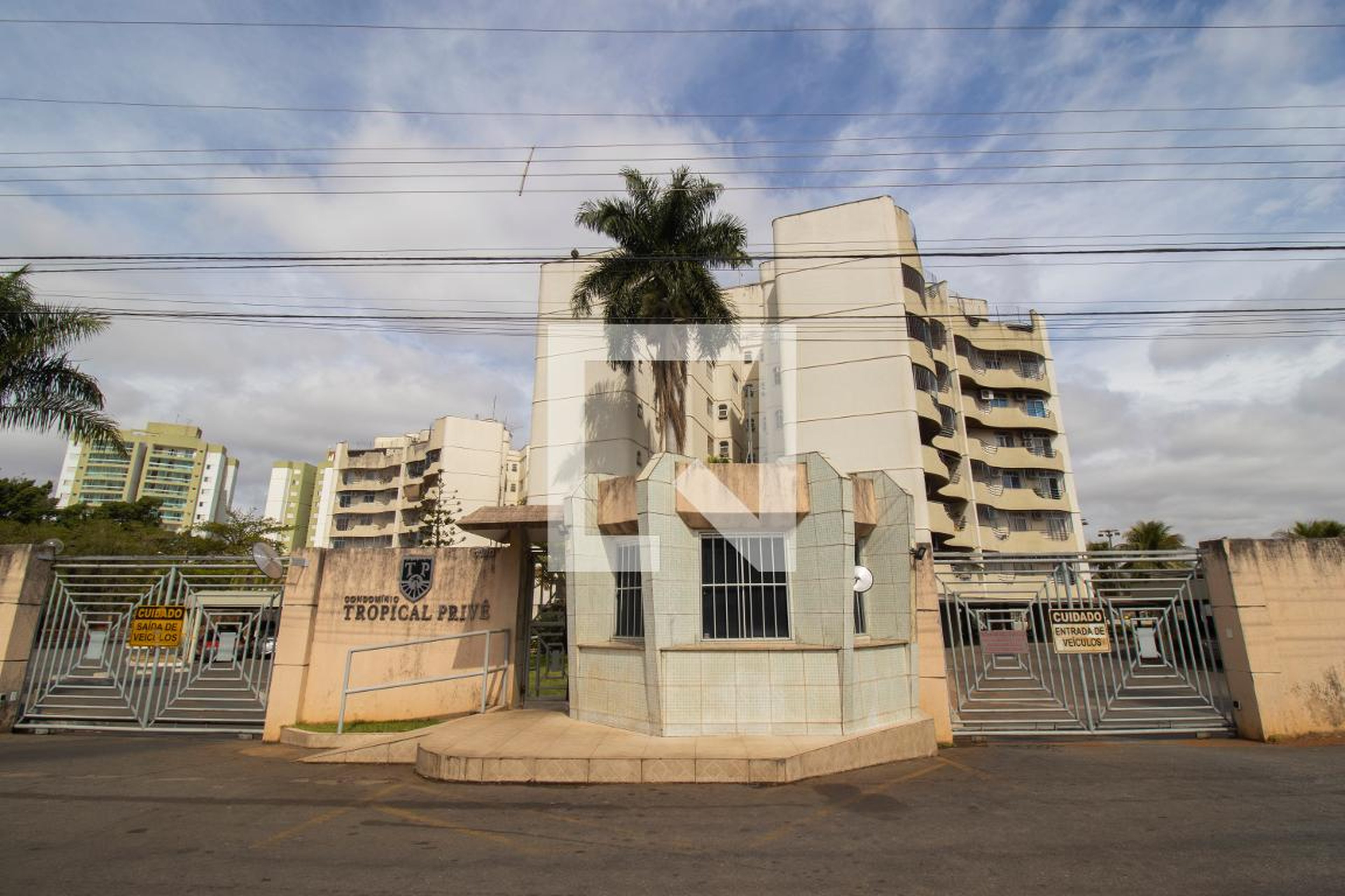 Fachada Residencial Tropical Prive