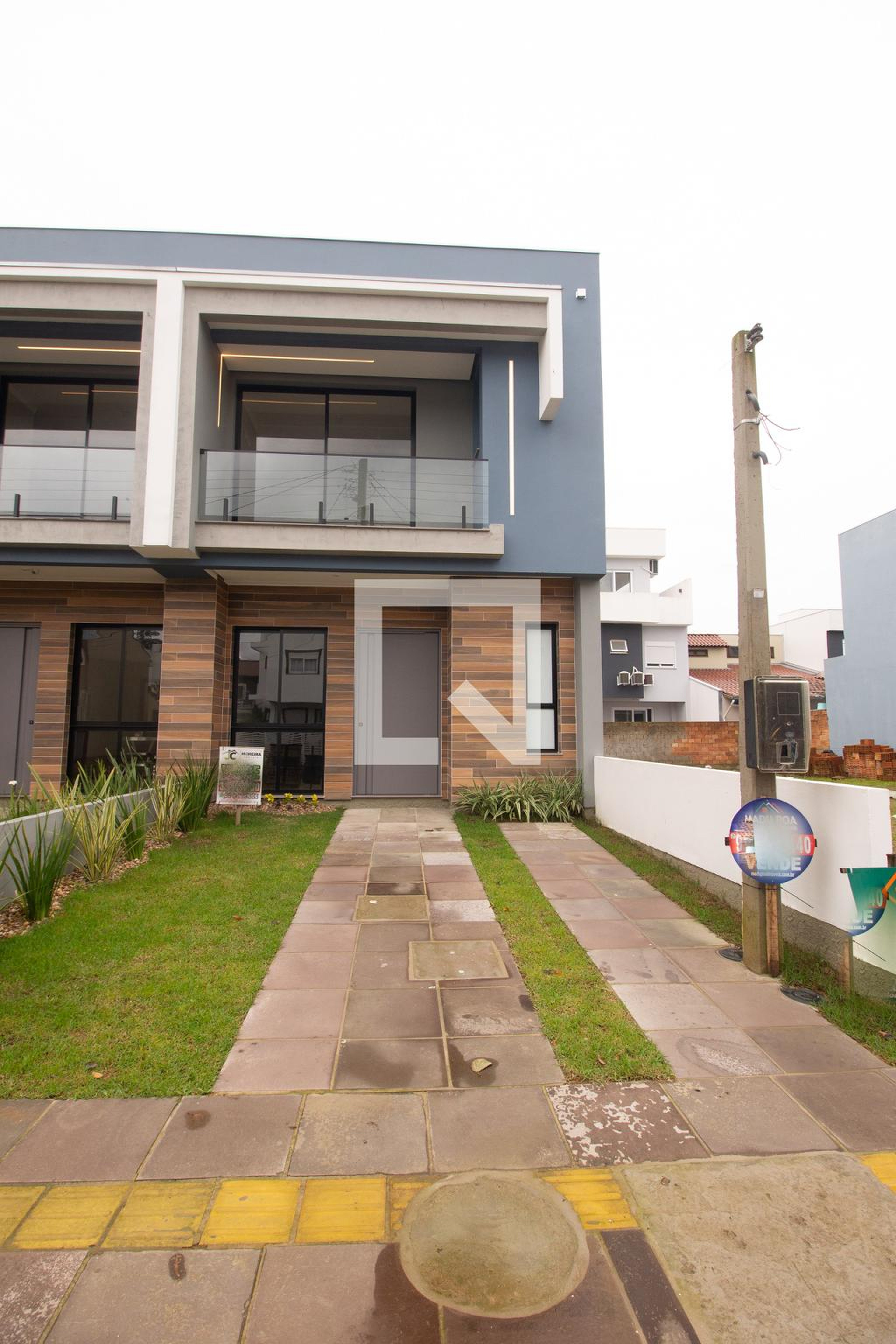 Fachada Condomínio em Rua Pau Brasil, 353