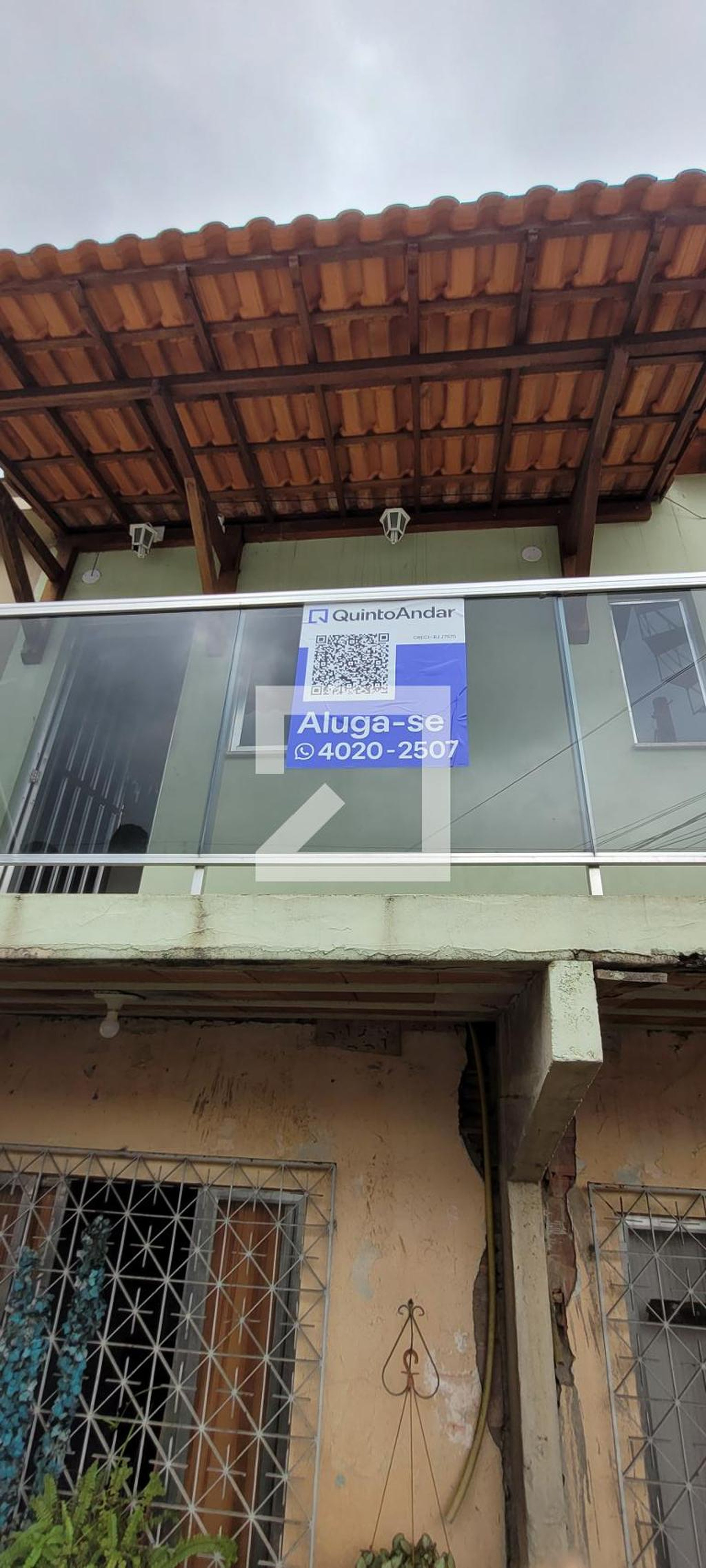 Fachada Condomínio em Rua Américo Rocha, 709