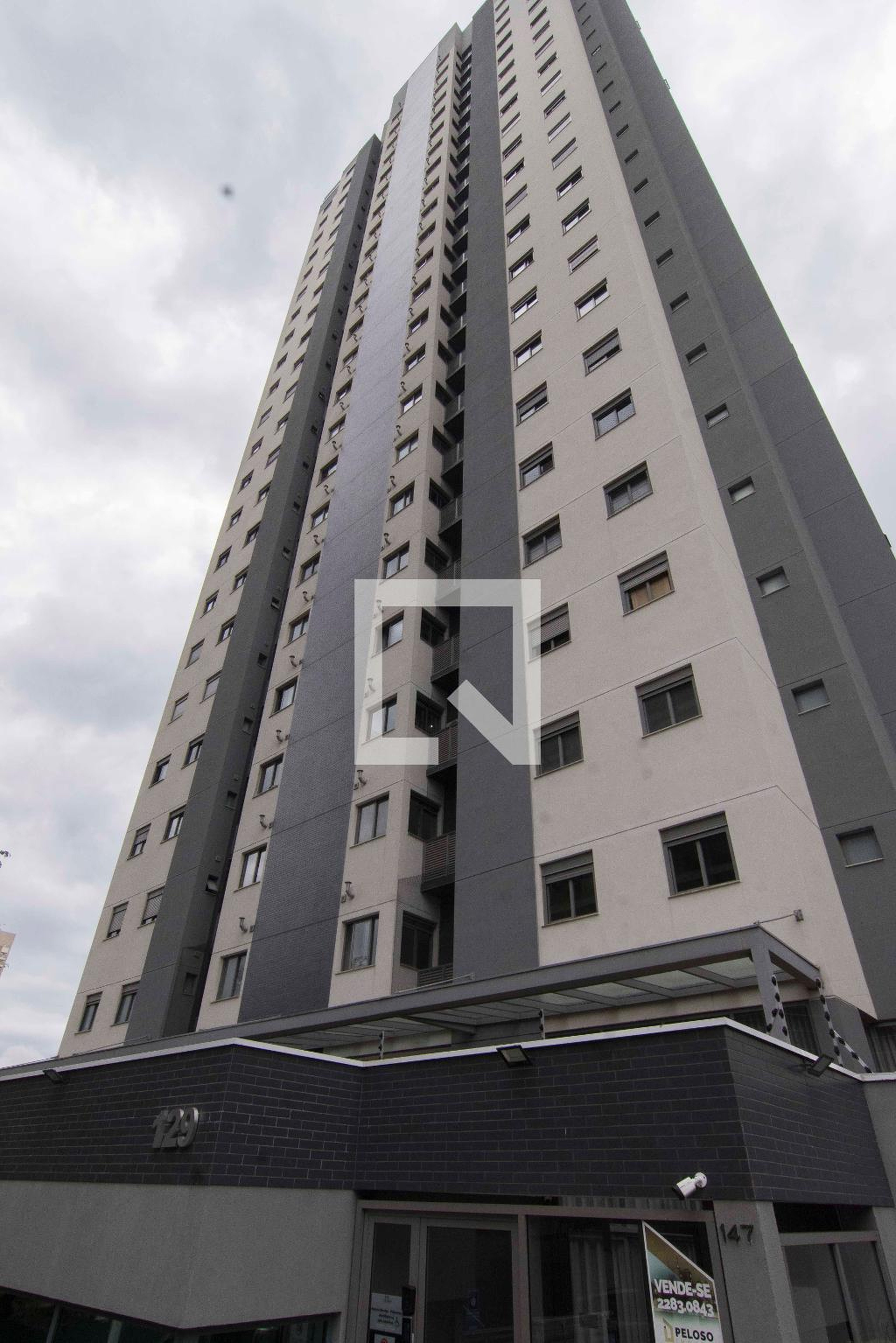 Fachada Condomínio em Rua Conselheiro Pedro Luís, 129