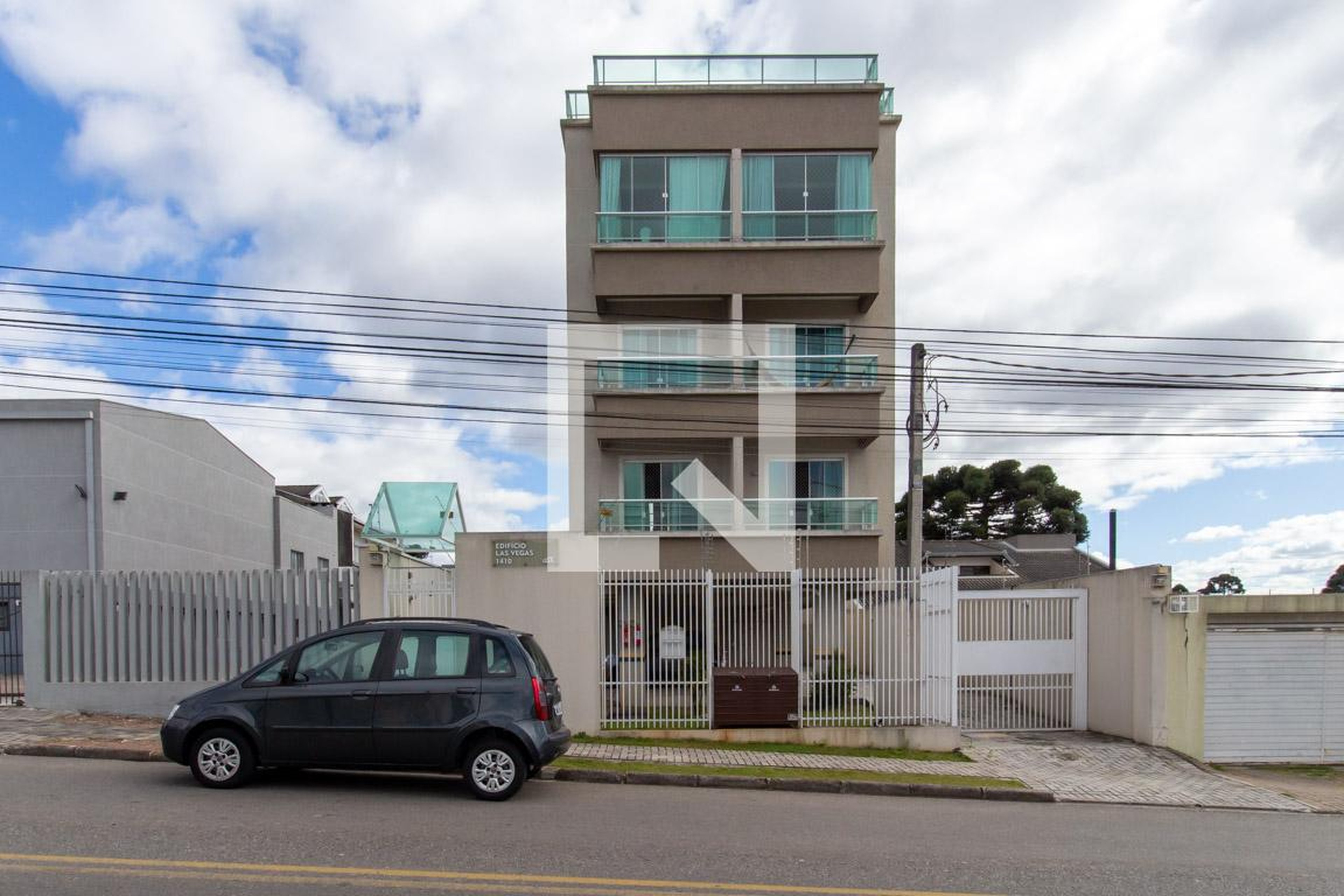 Fachada do Condomínio Condomínio em Rua Coronel Pretextato Pena Forte Taborda Ribas, 1410
