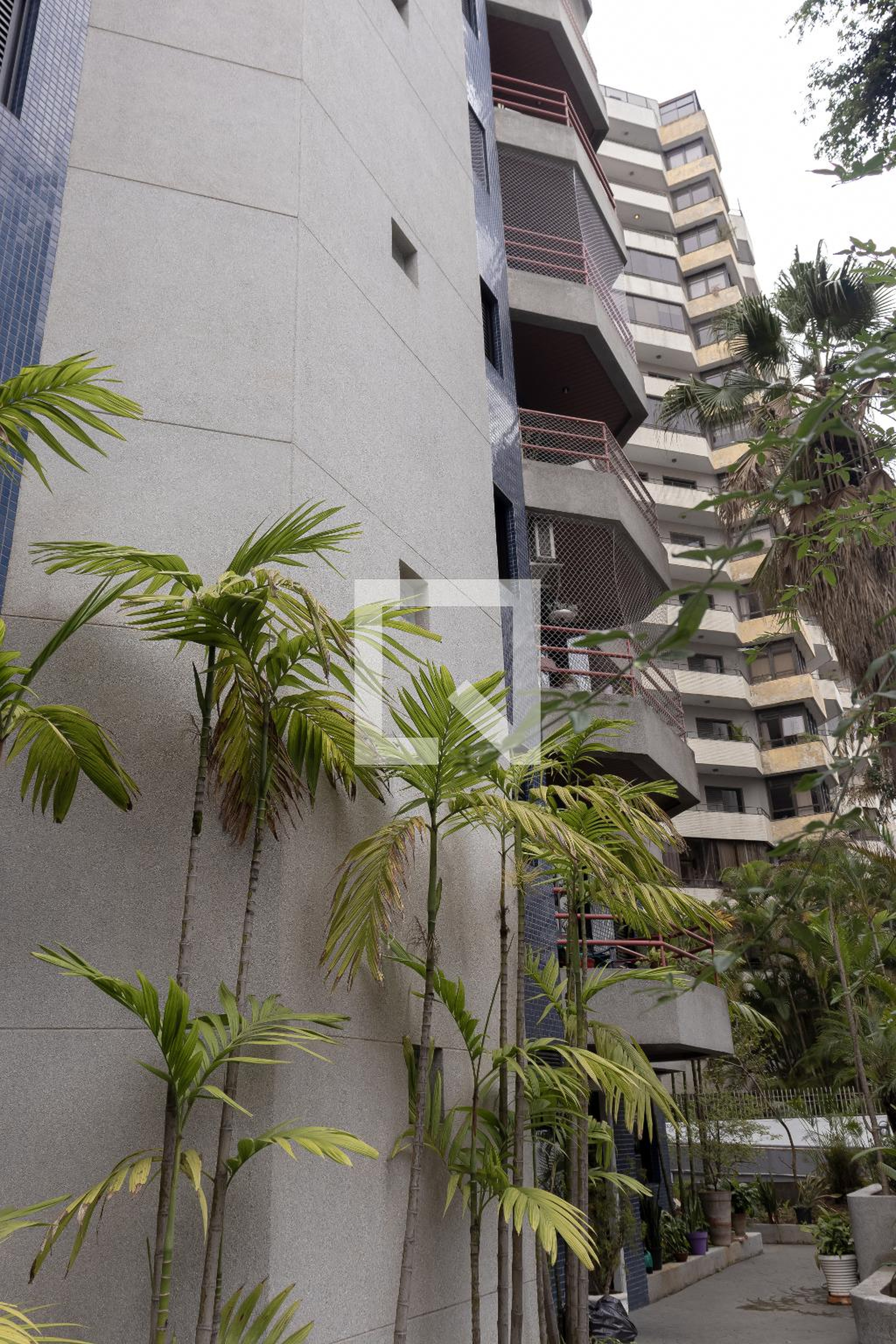 Fachada Condomínio Port de La Villette