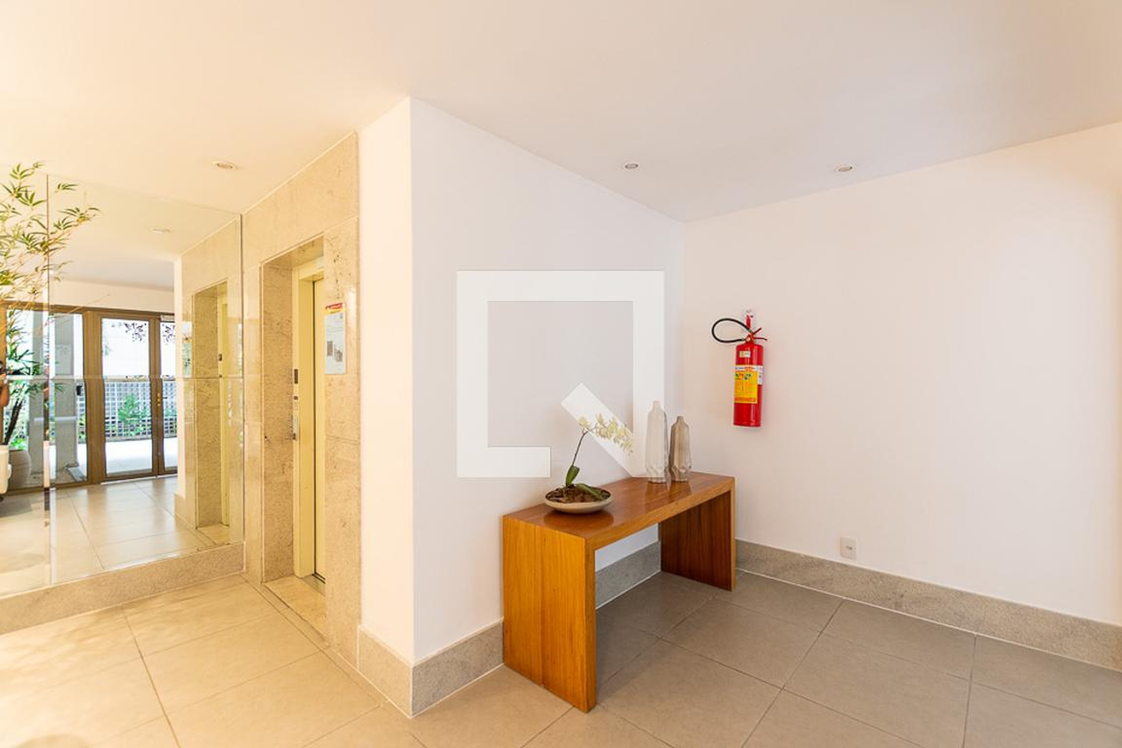 Hall de Entrada Condomínio Gragoatá