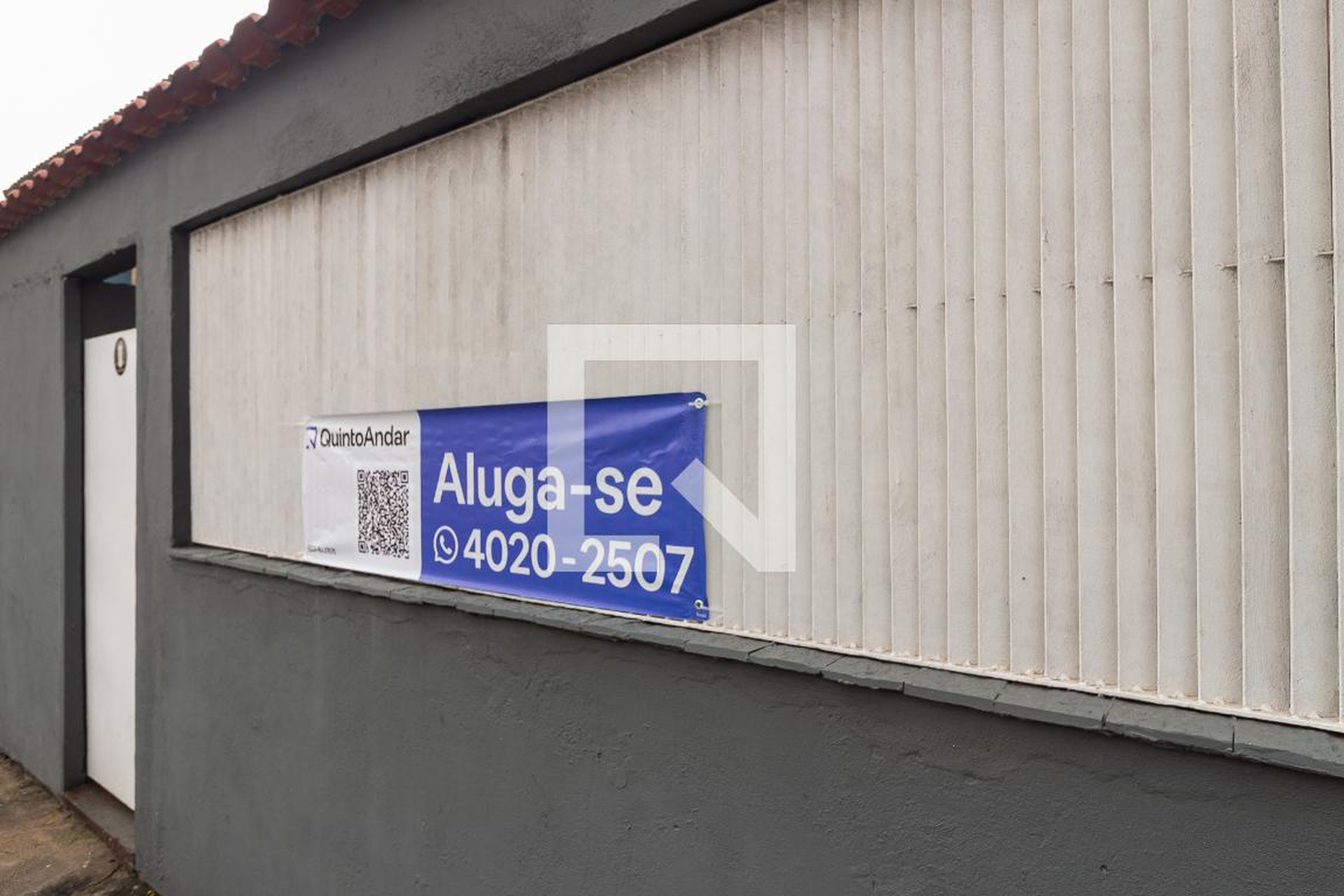 Fachada Condomínio em Rua Vicente Paiva, 6