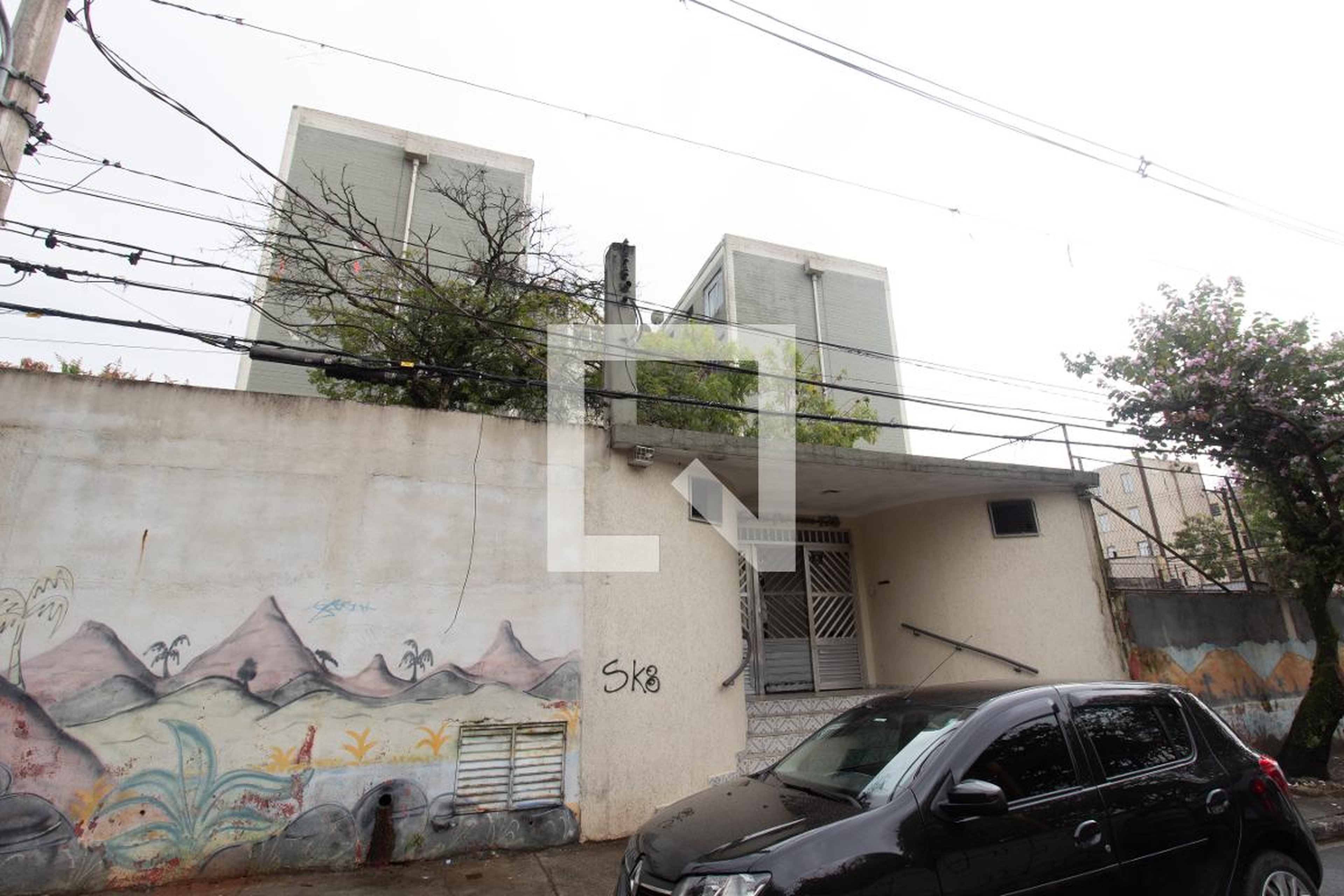 Fachada do Condomínio Condomínio Platamos V