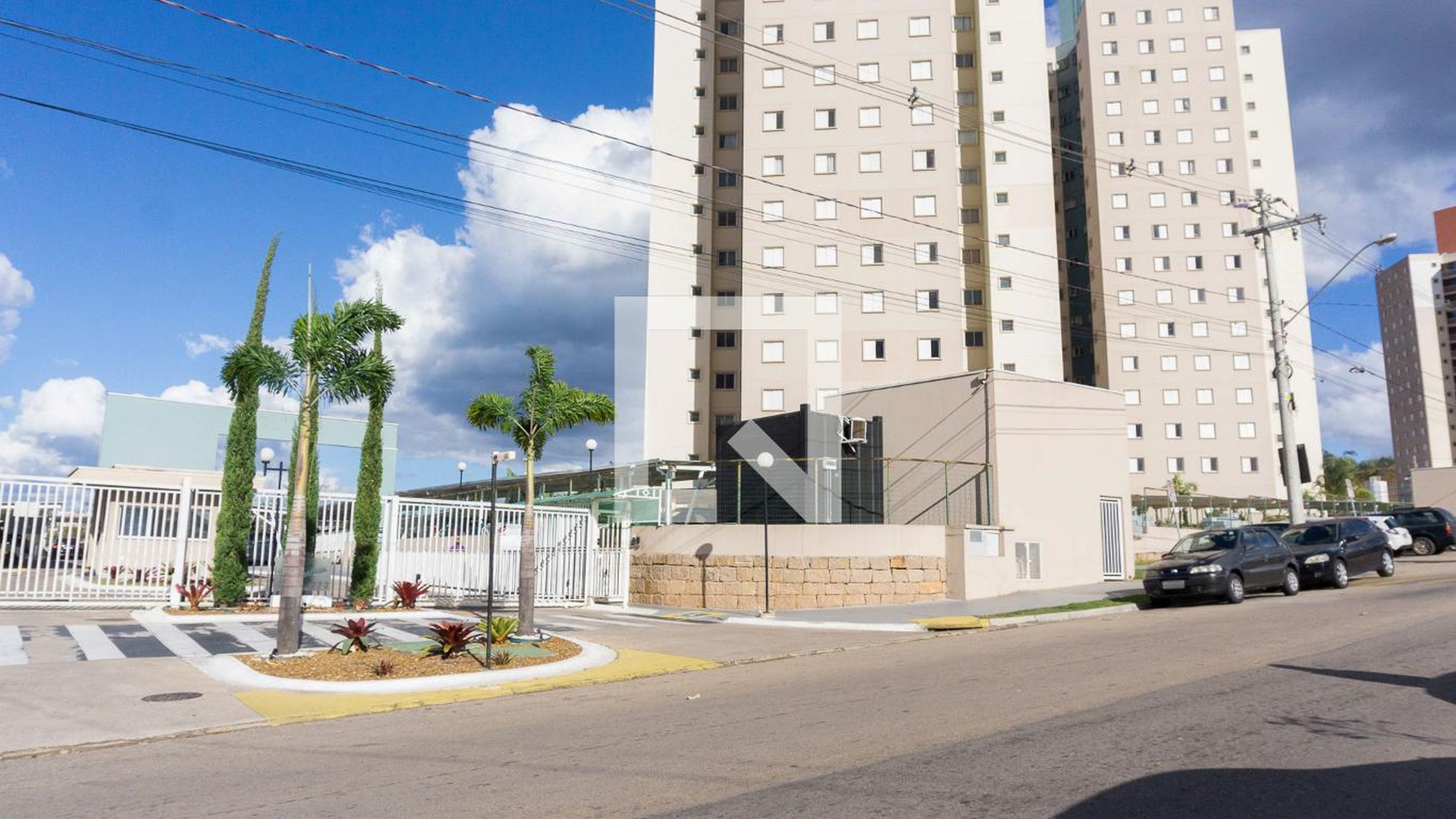 Fachada Residencial Violeta