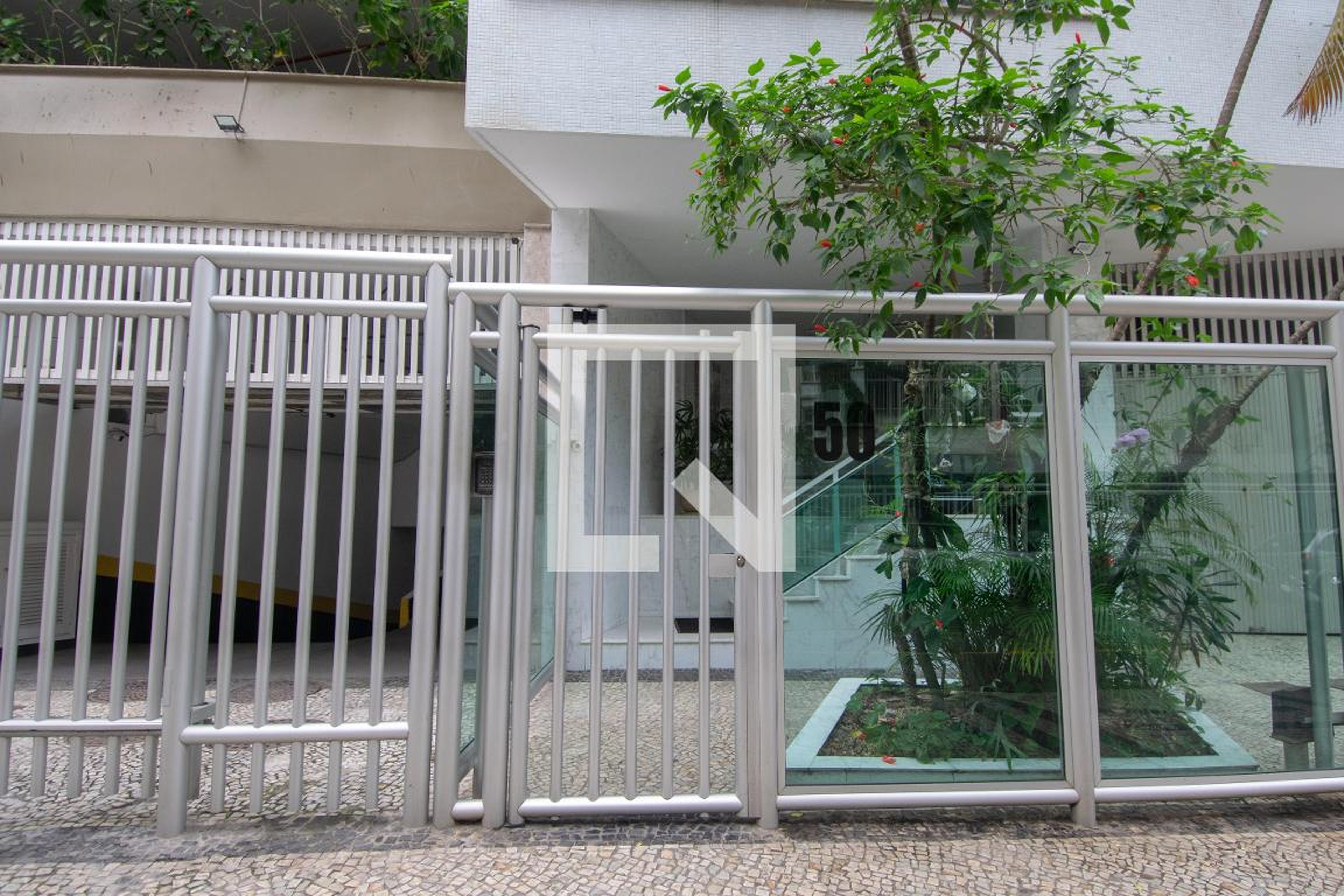 Fachada Condomínio Gastão Penal