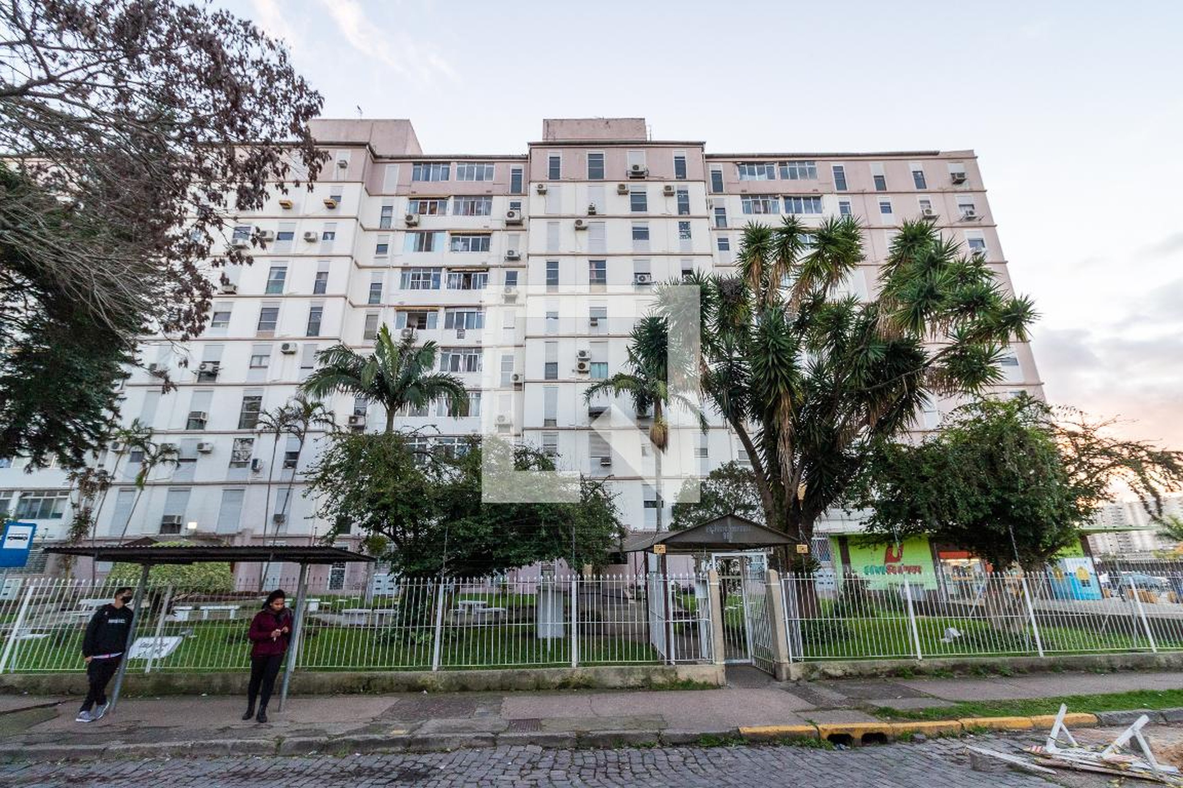 Fachada do Condomínio Condomínio Impéria