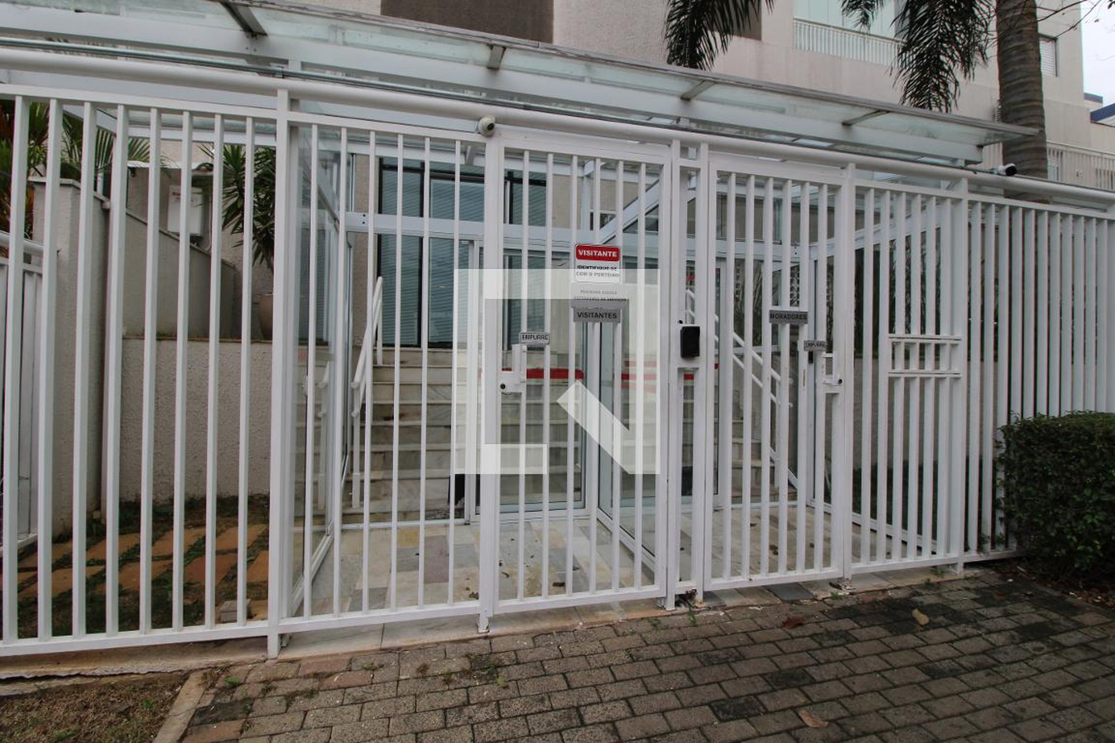 Fachada Condomínio em Avenida Engenheiro Alberto de Zagottis, 1191