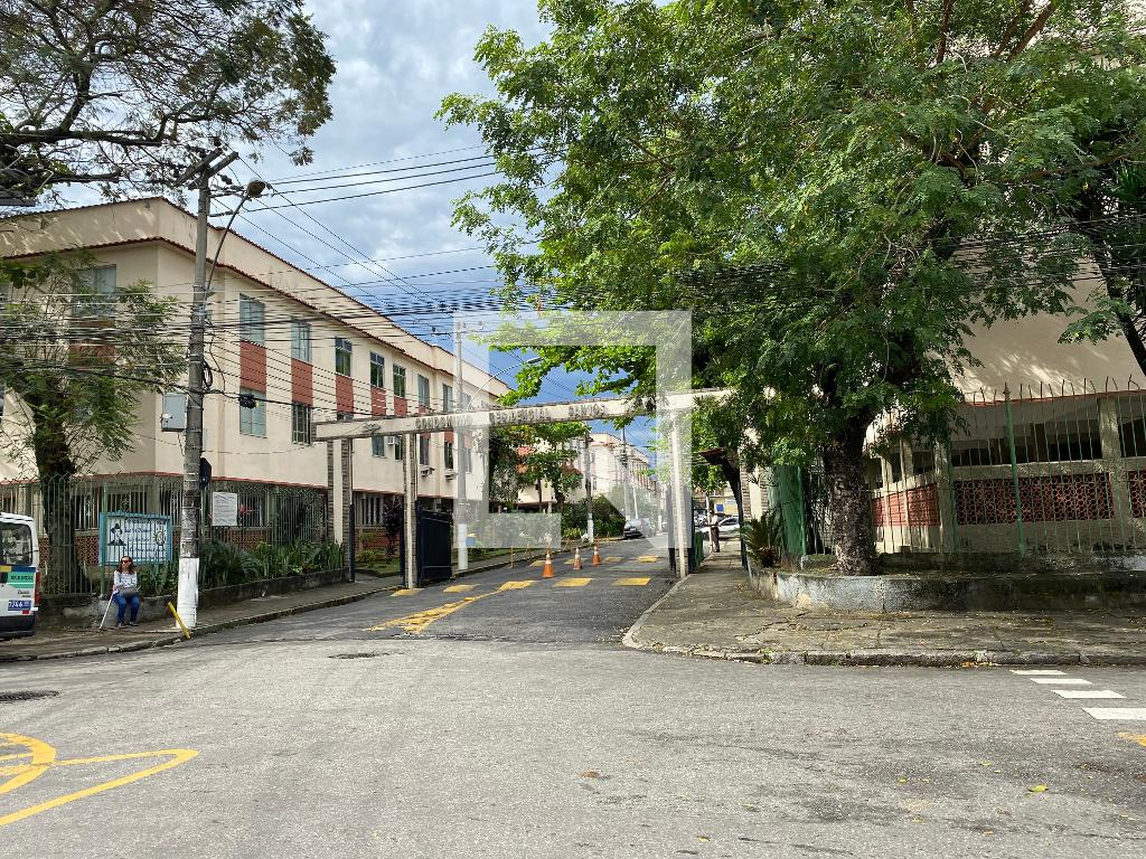 Fachada do Condomínio Condomínio em Rua Castorina Faria Lima, 425