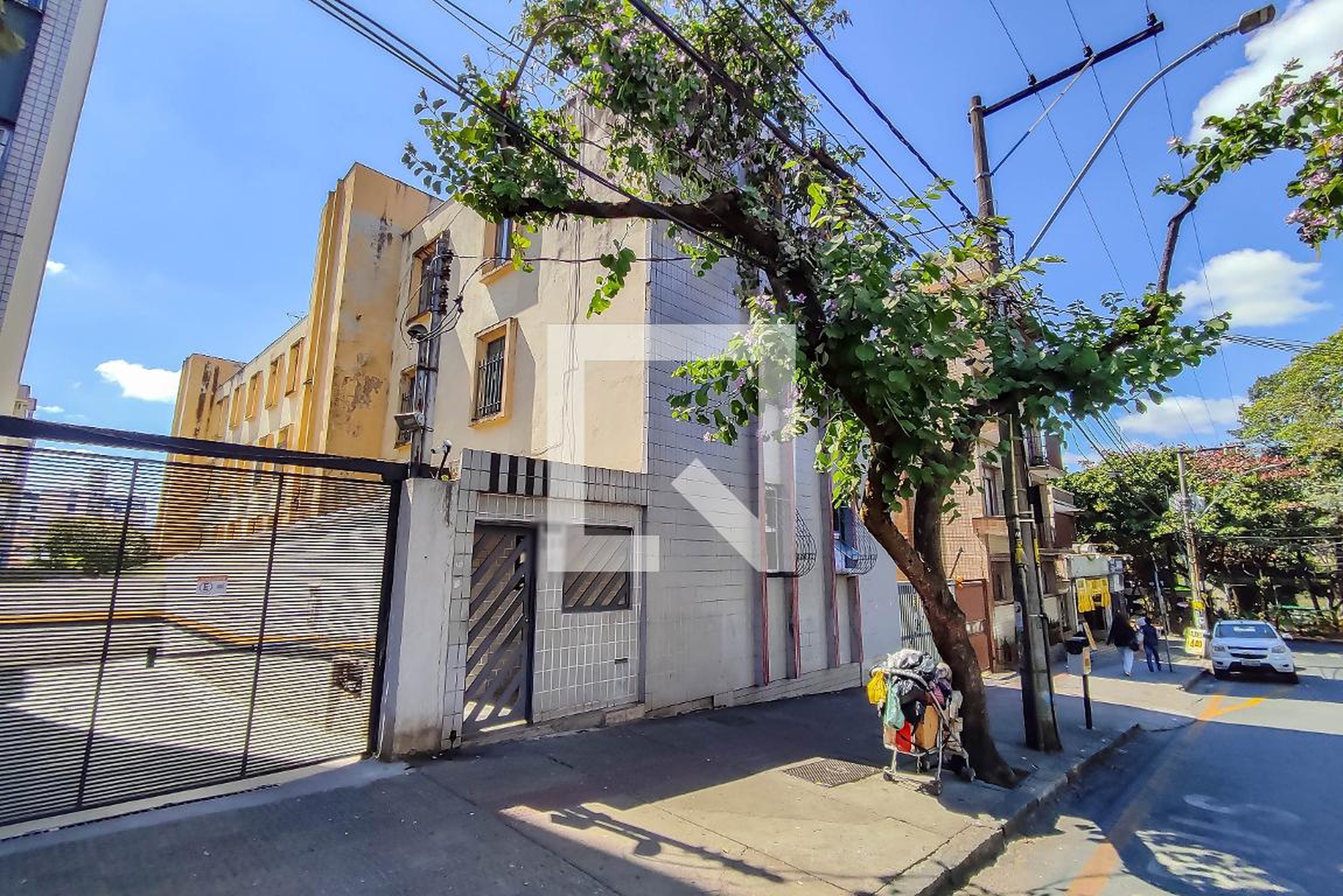 Fachada Condomínio em Rua Coração Eucarístico de Jesus, 300