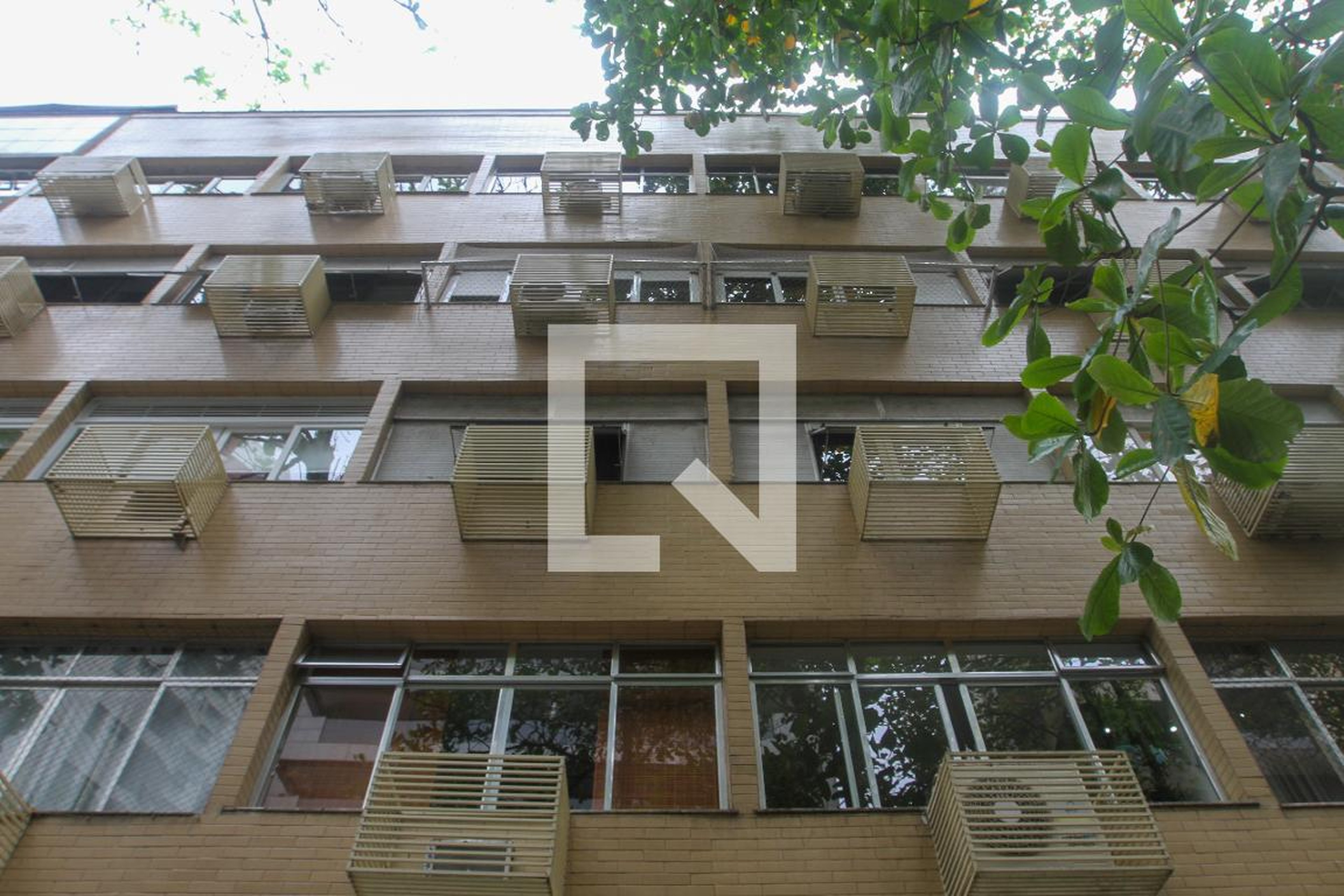 Fachada do Prédio Condomínio em Rua General Artigas, 436