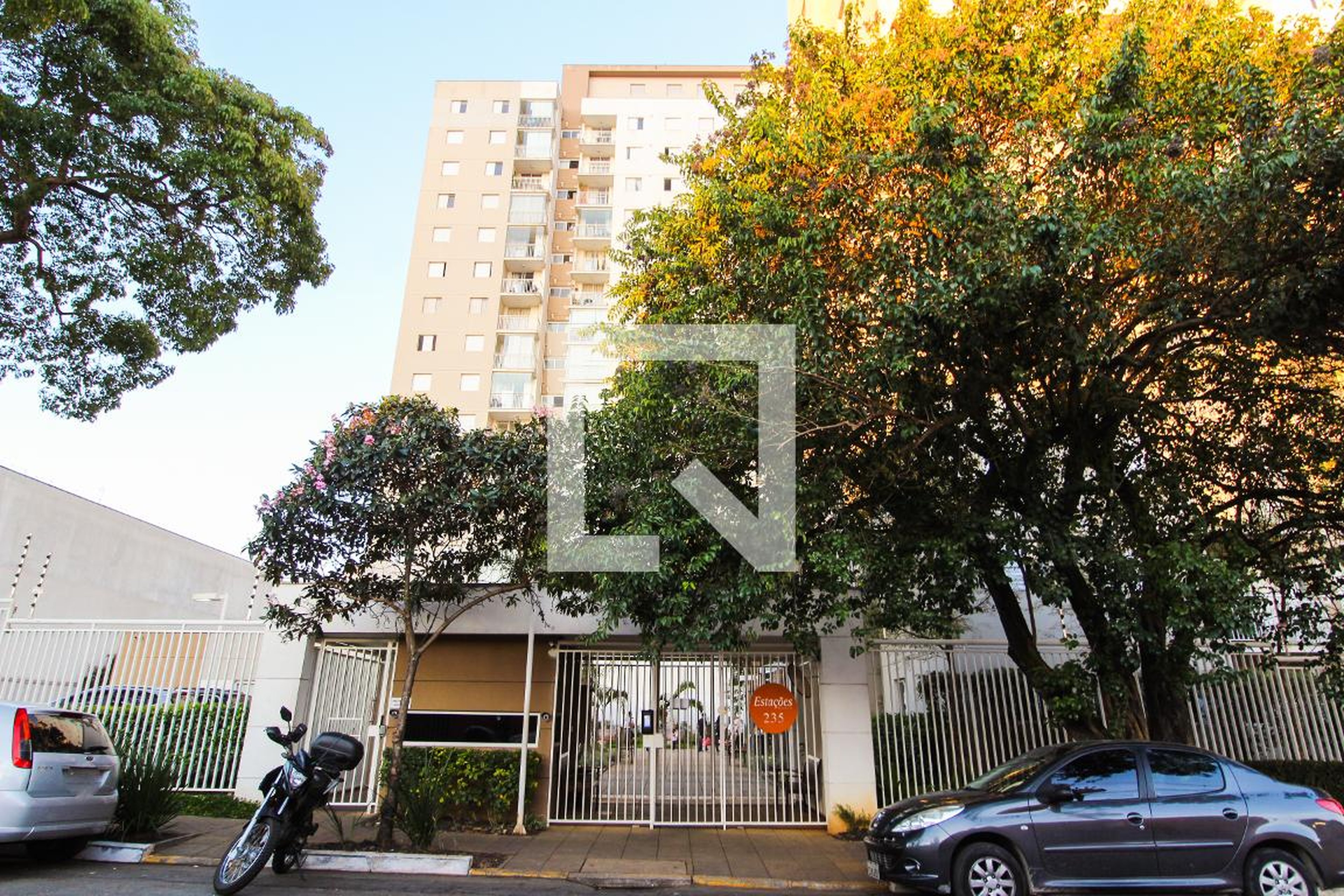 Fachada do Condomínio Condomínio Estações Mooca