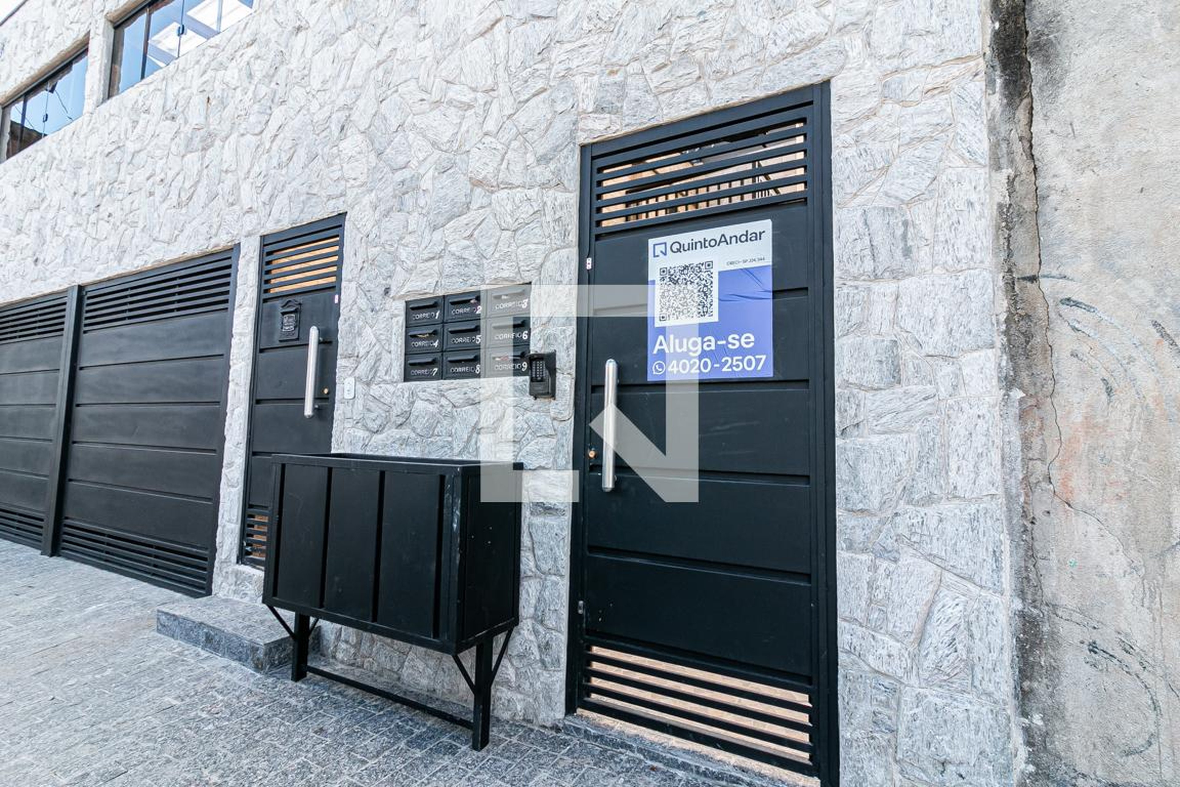 Fachada Condomínio em Rua Doutor Cardoso Terra, 143