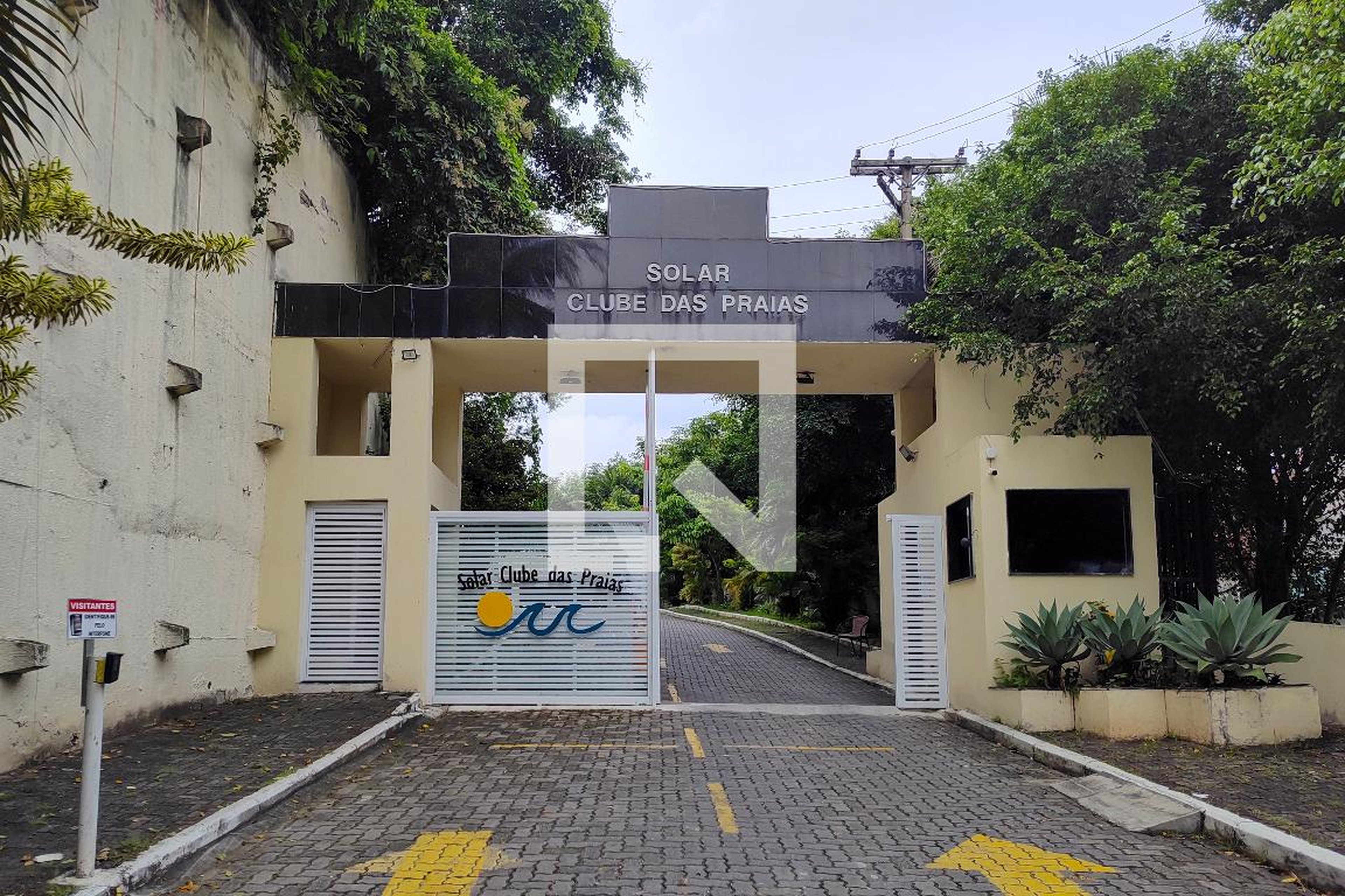 Fachada do condomínio Condomínio Solar Clube das Praias