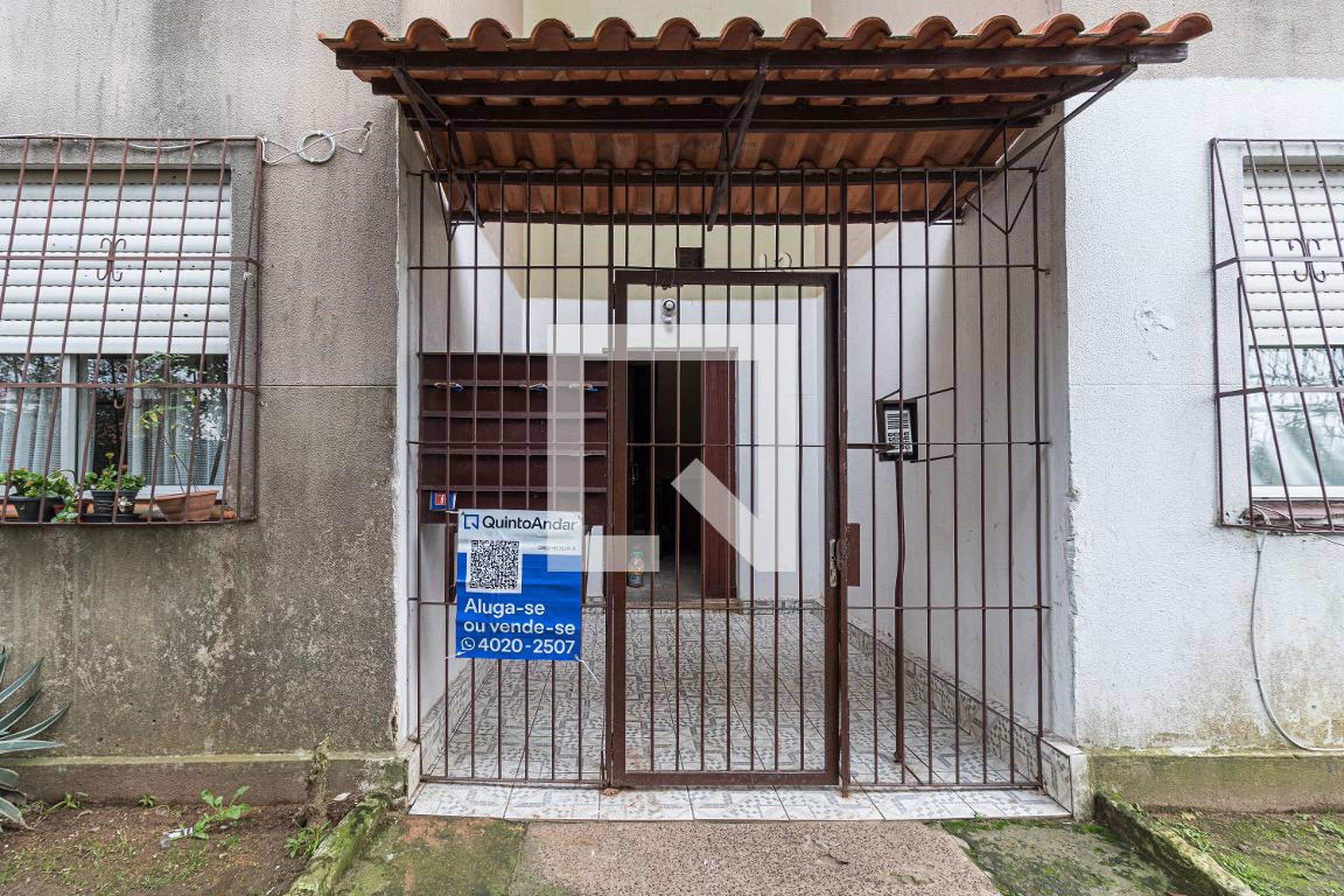 Fachada Condomínio em Rua Santa Rosa de Lima, 320