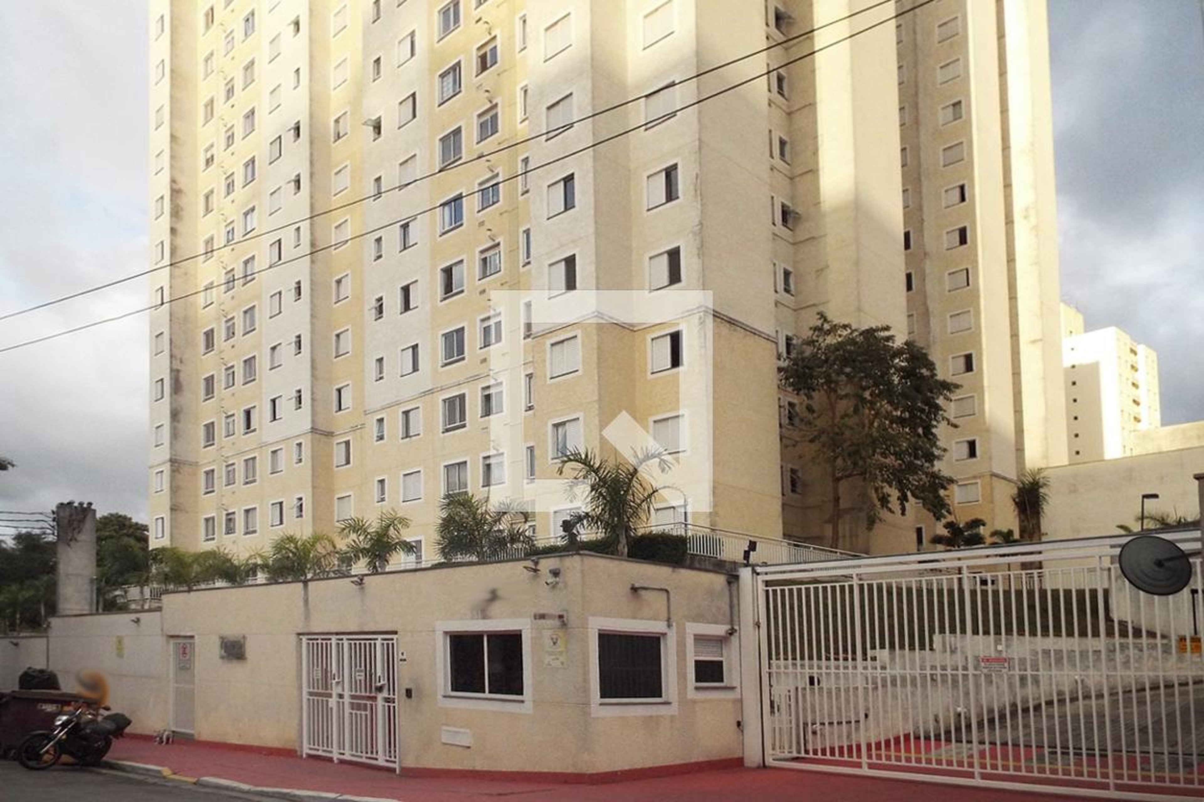 Fachada do Prédio Residencial Dez Cantareira