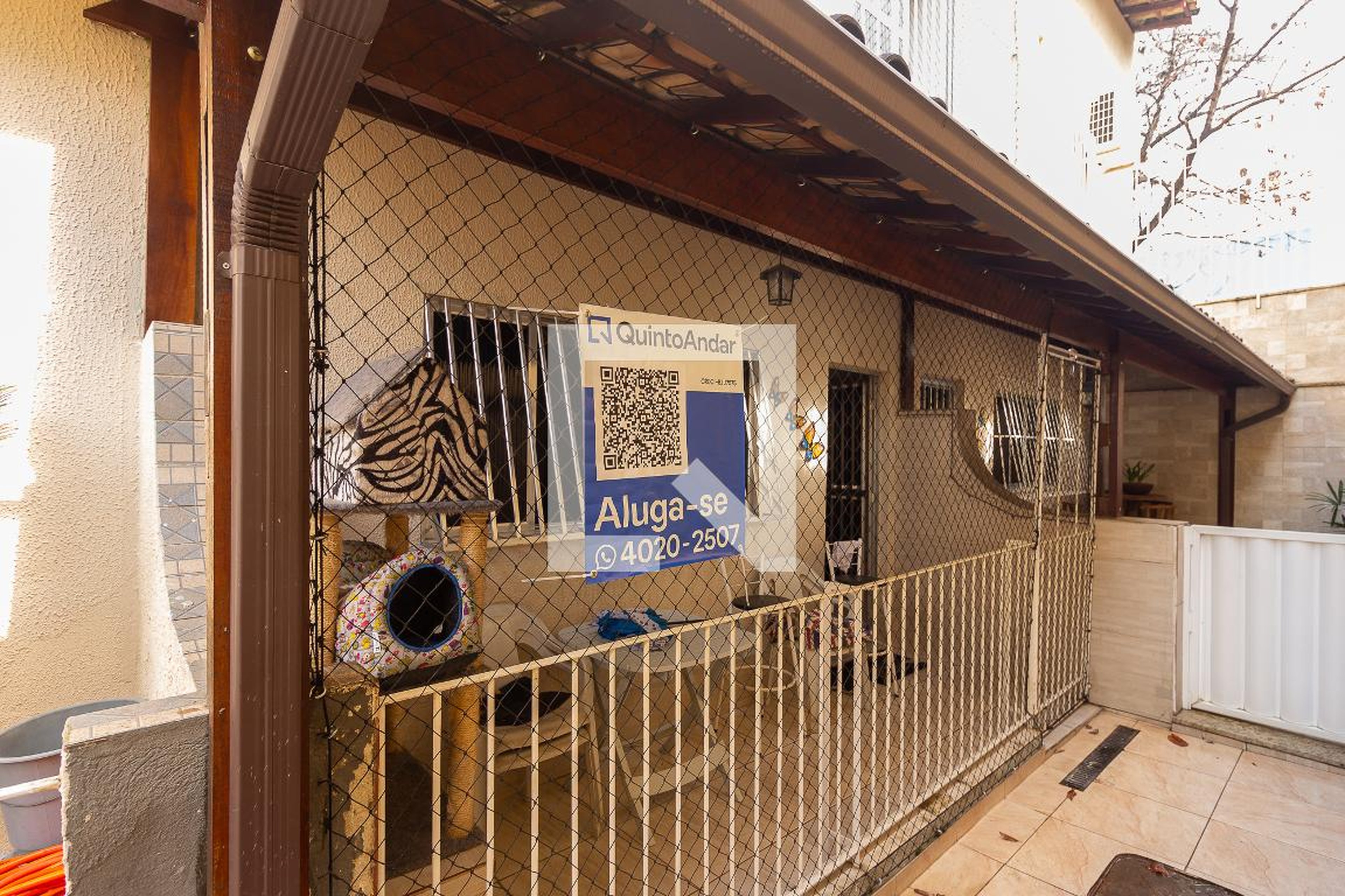 Fachada Condomínio em Rua Mora, 414