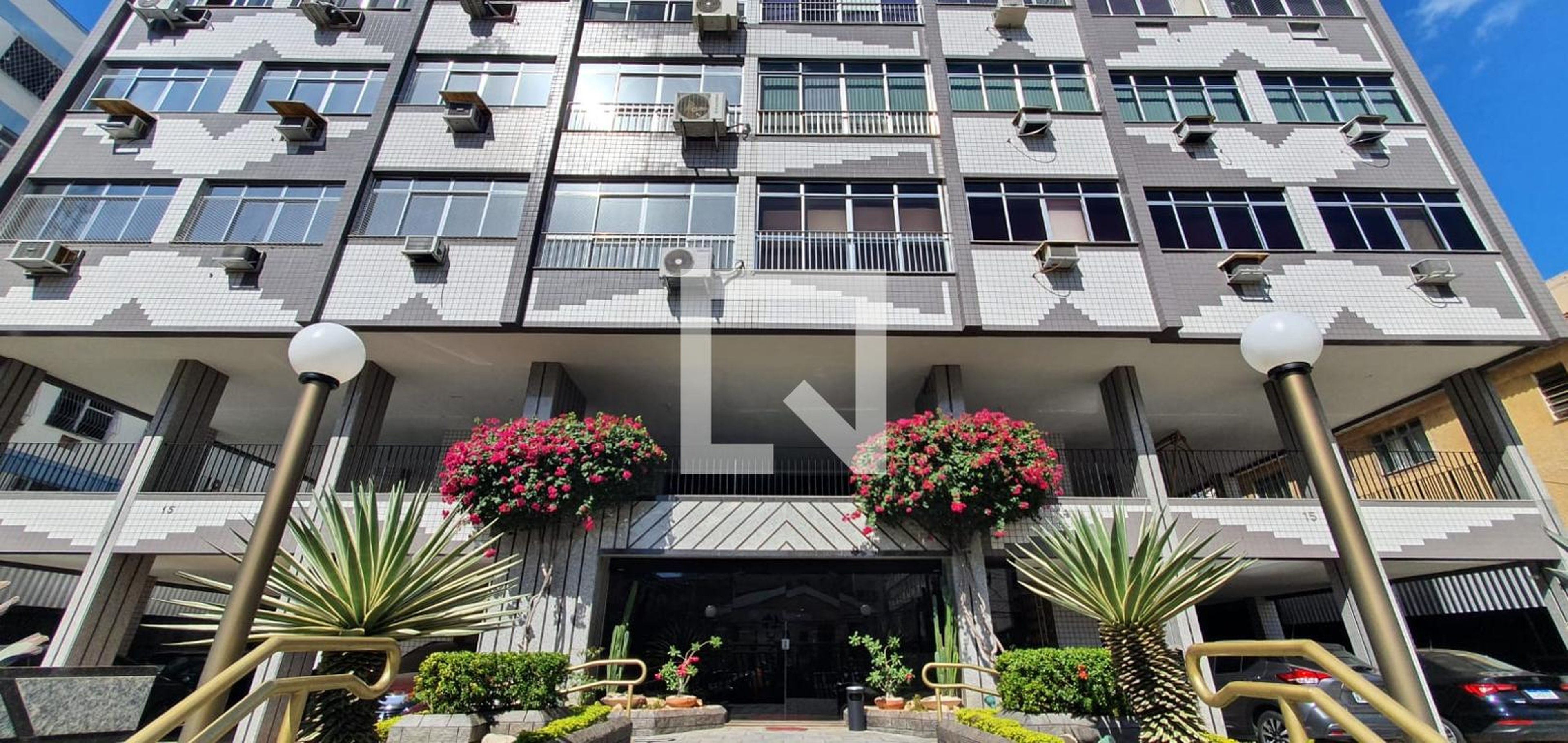 Fachada Edifício Plácido de Castro