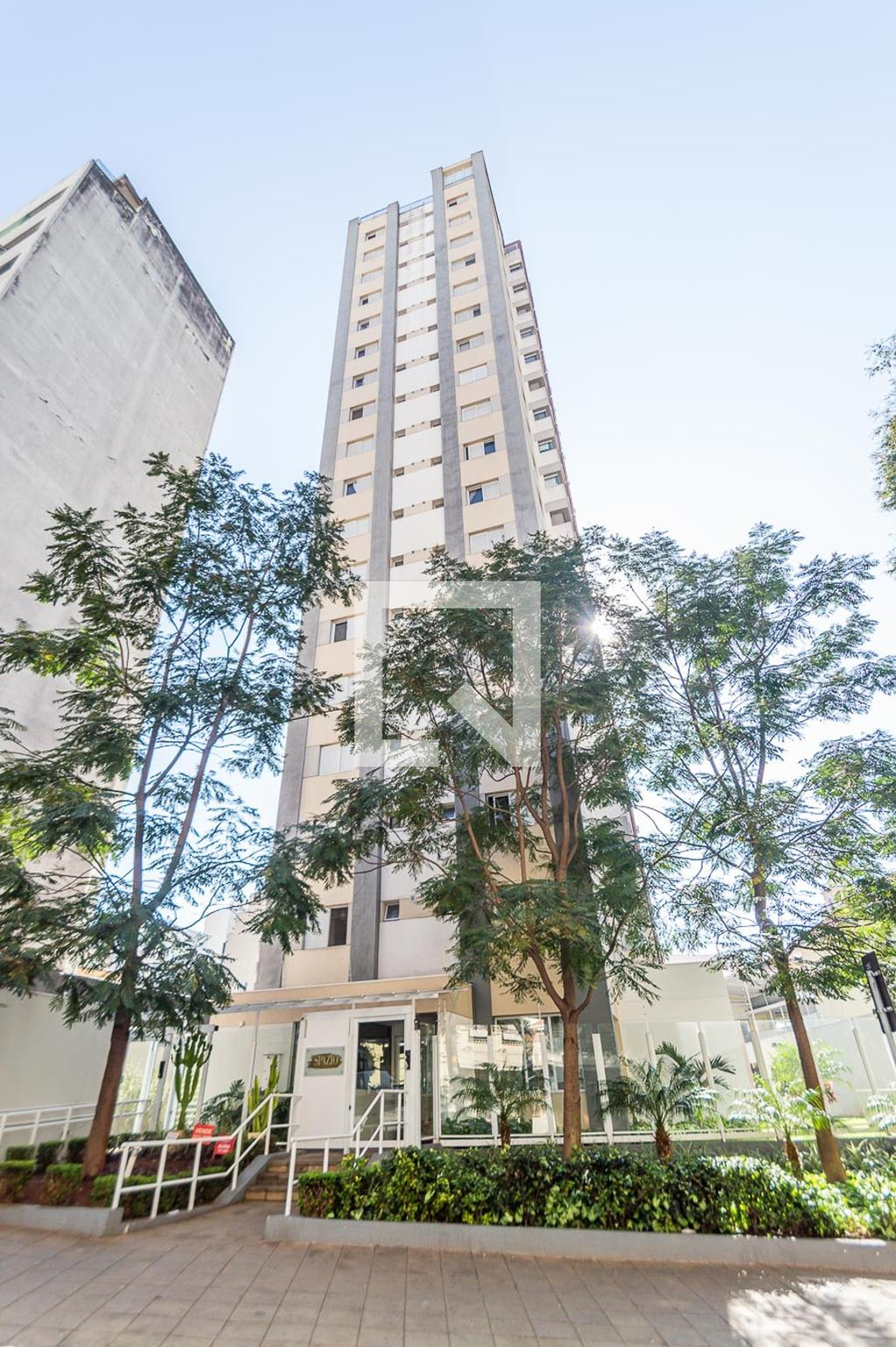 Fachada Condomínio em Rua Monsenhor Passaláqua, 197