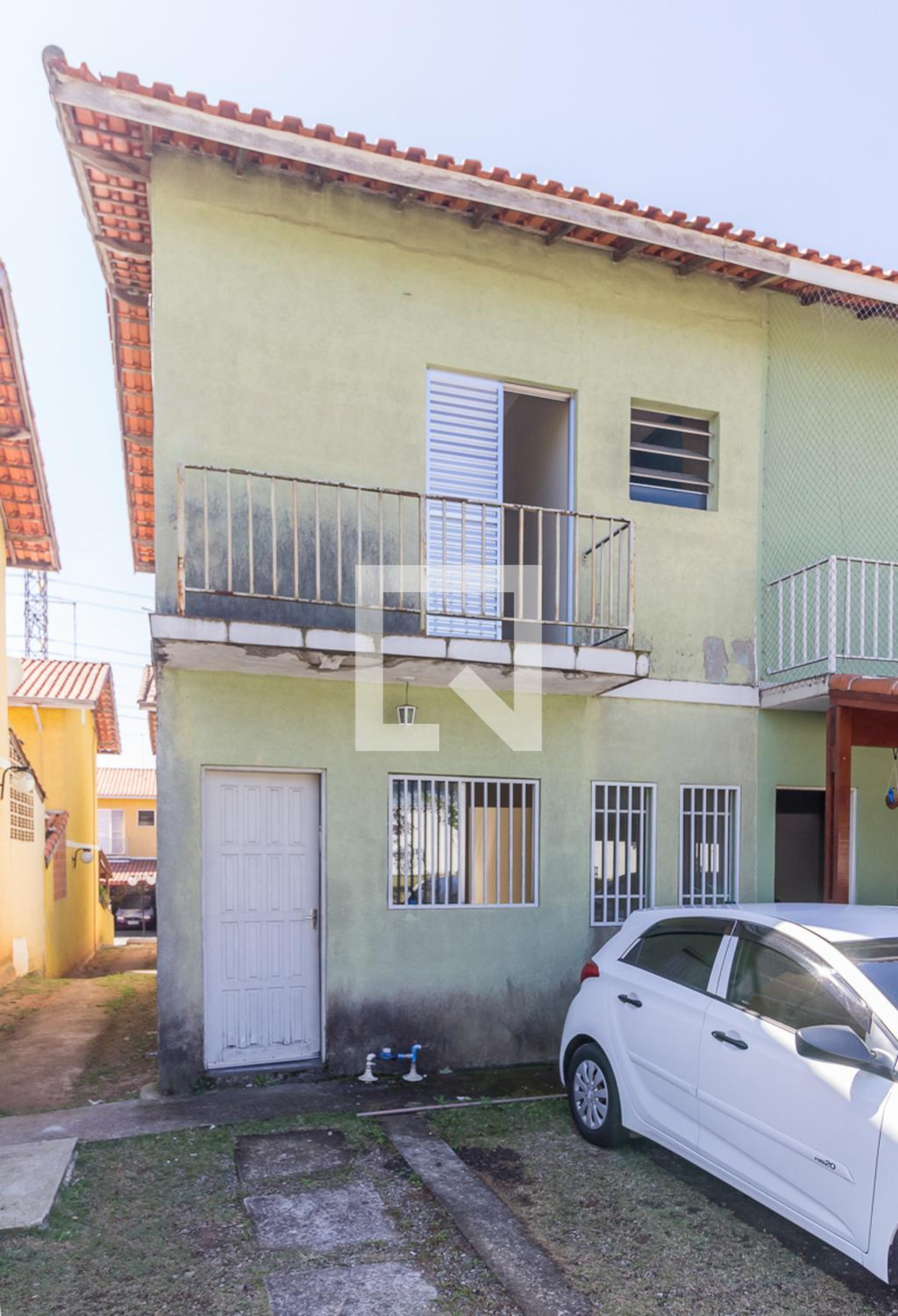 Fachada Condomínio em Rua Jorge Velho, 600