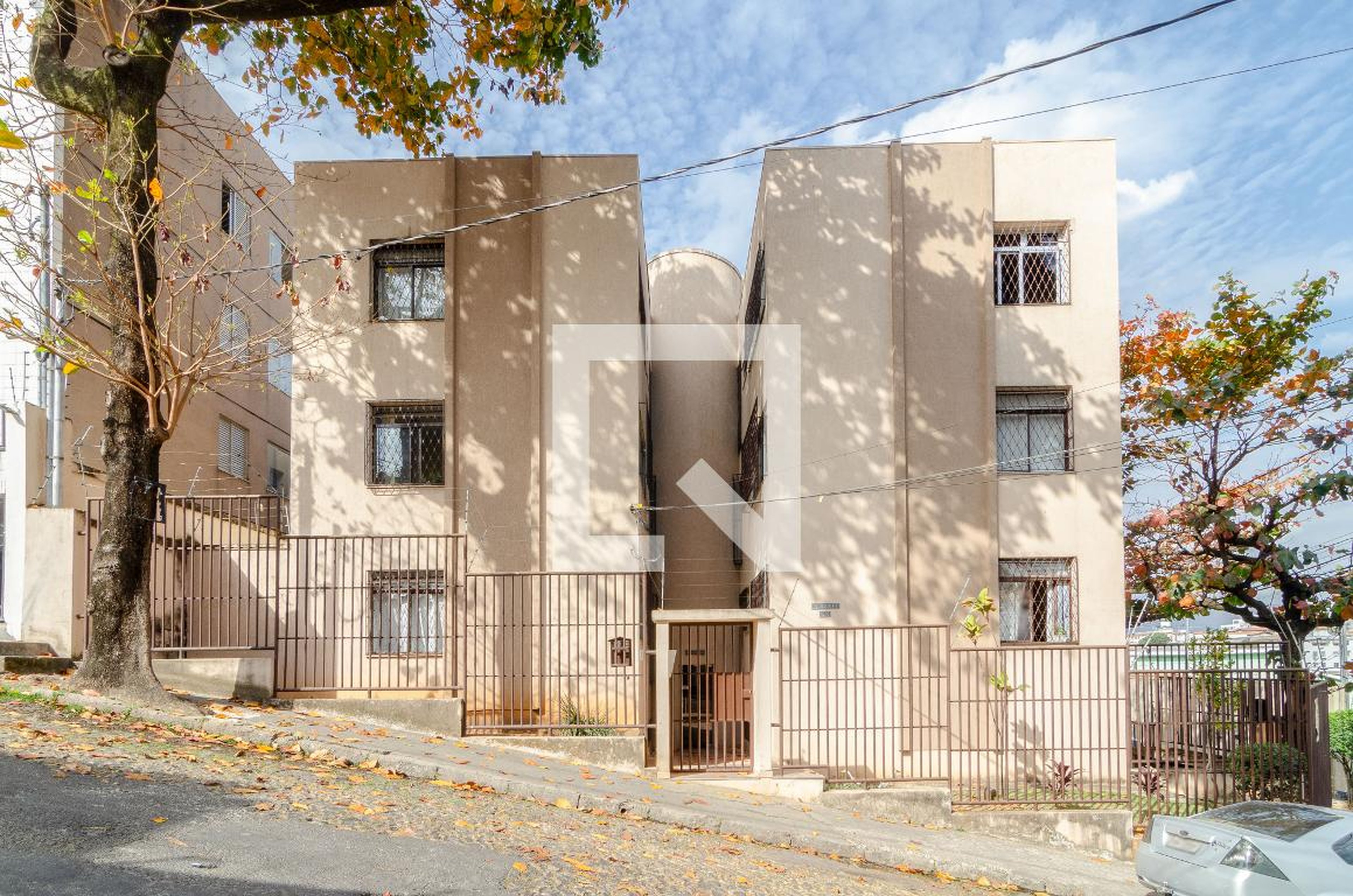 Fachada Condomínio em Rua Costa Sena, 1376