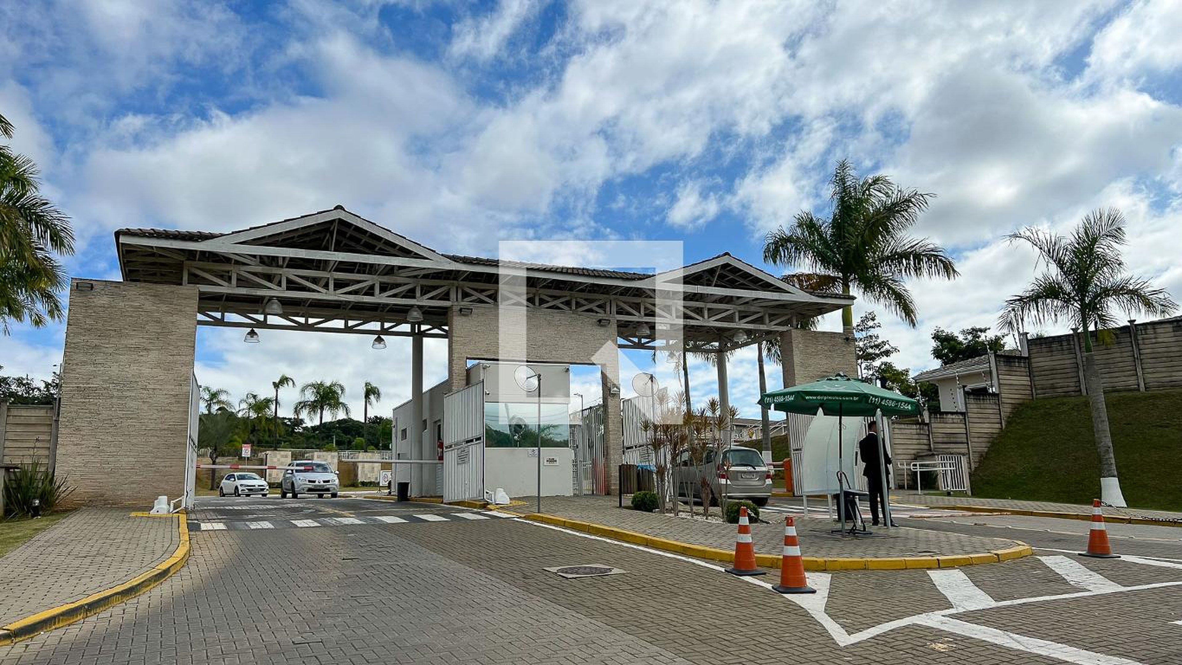 Fachada do Condomínio Condomínio em Avenida Caetano Gornati, 11010