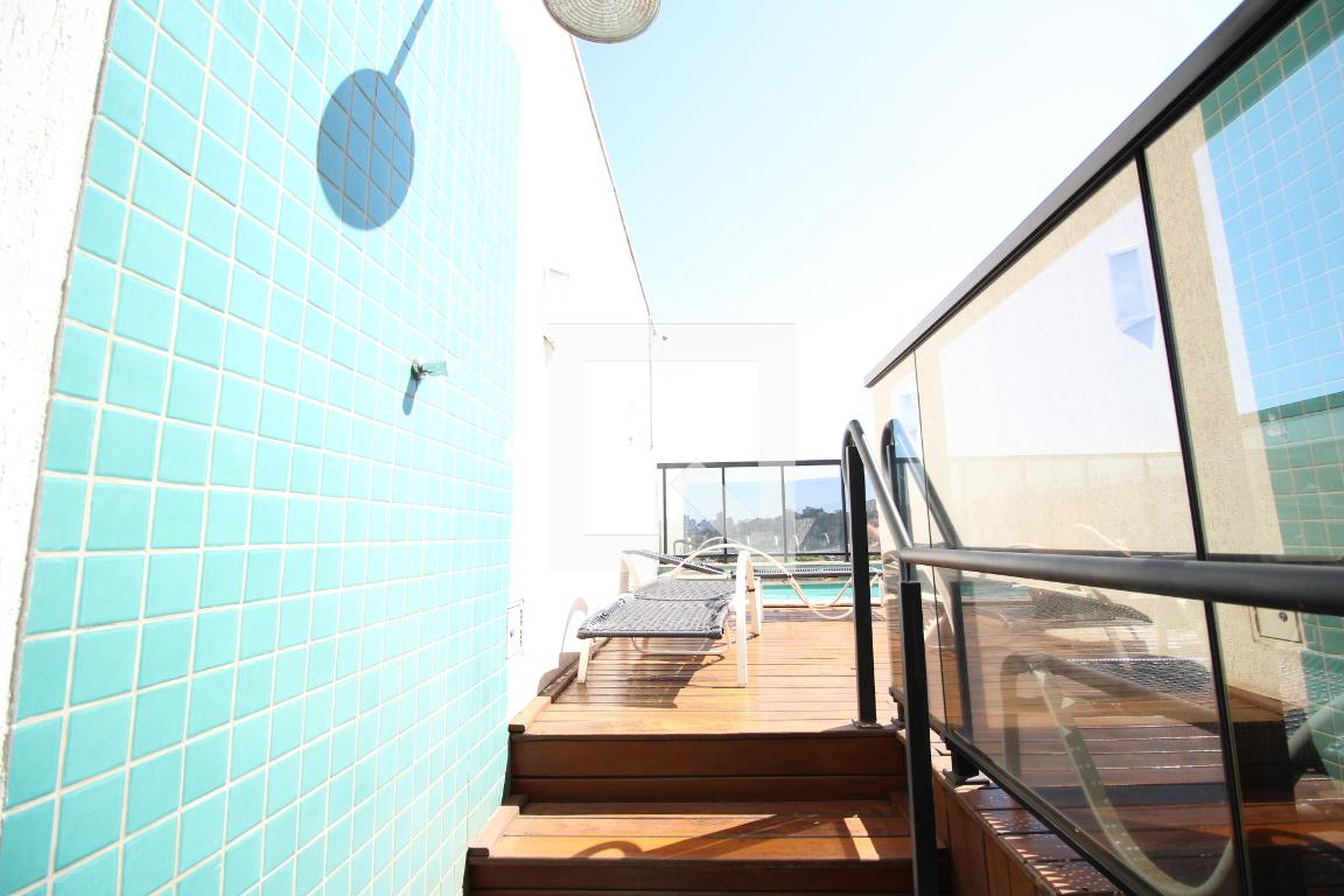 piscina - Infinite Aparts