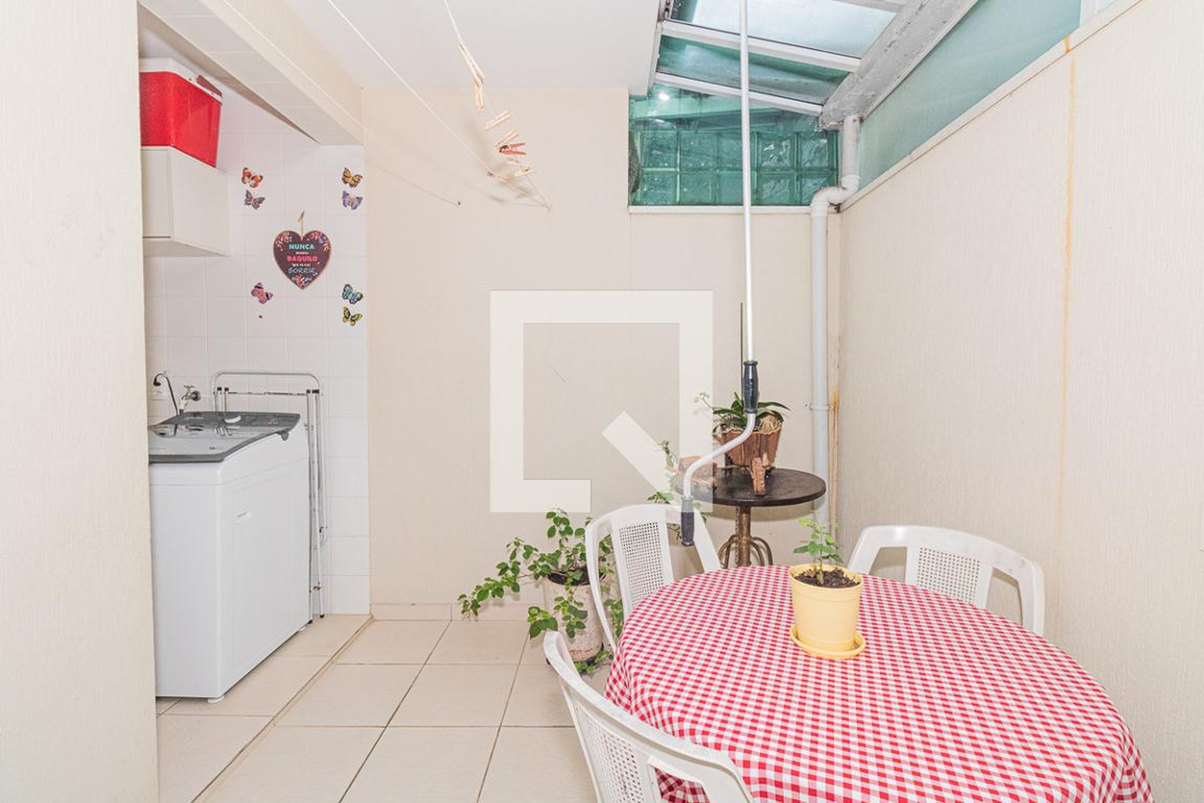 Churrasqueira Condomínio em Avenida Francisco Rodrigues, 410