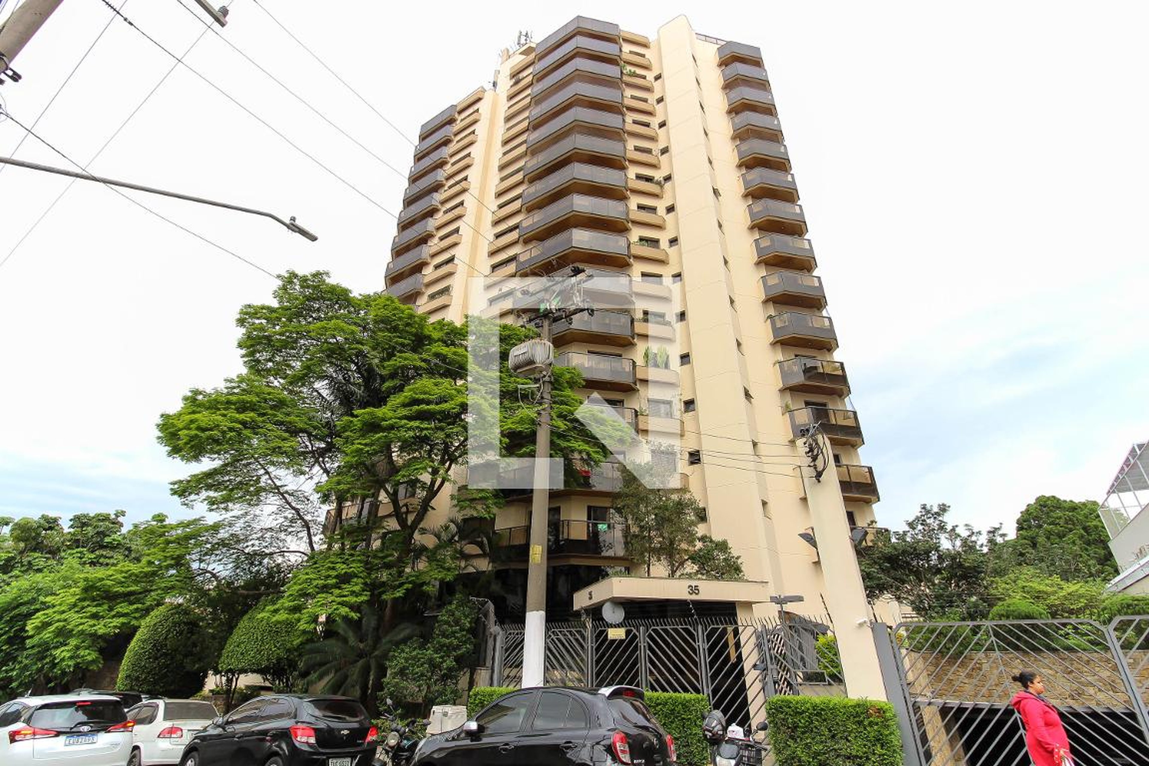 Fachada do Prédio Condomínio Plaza Doro