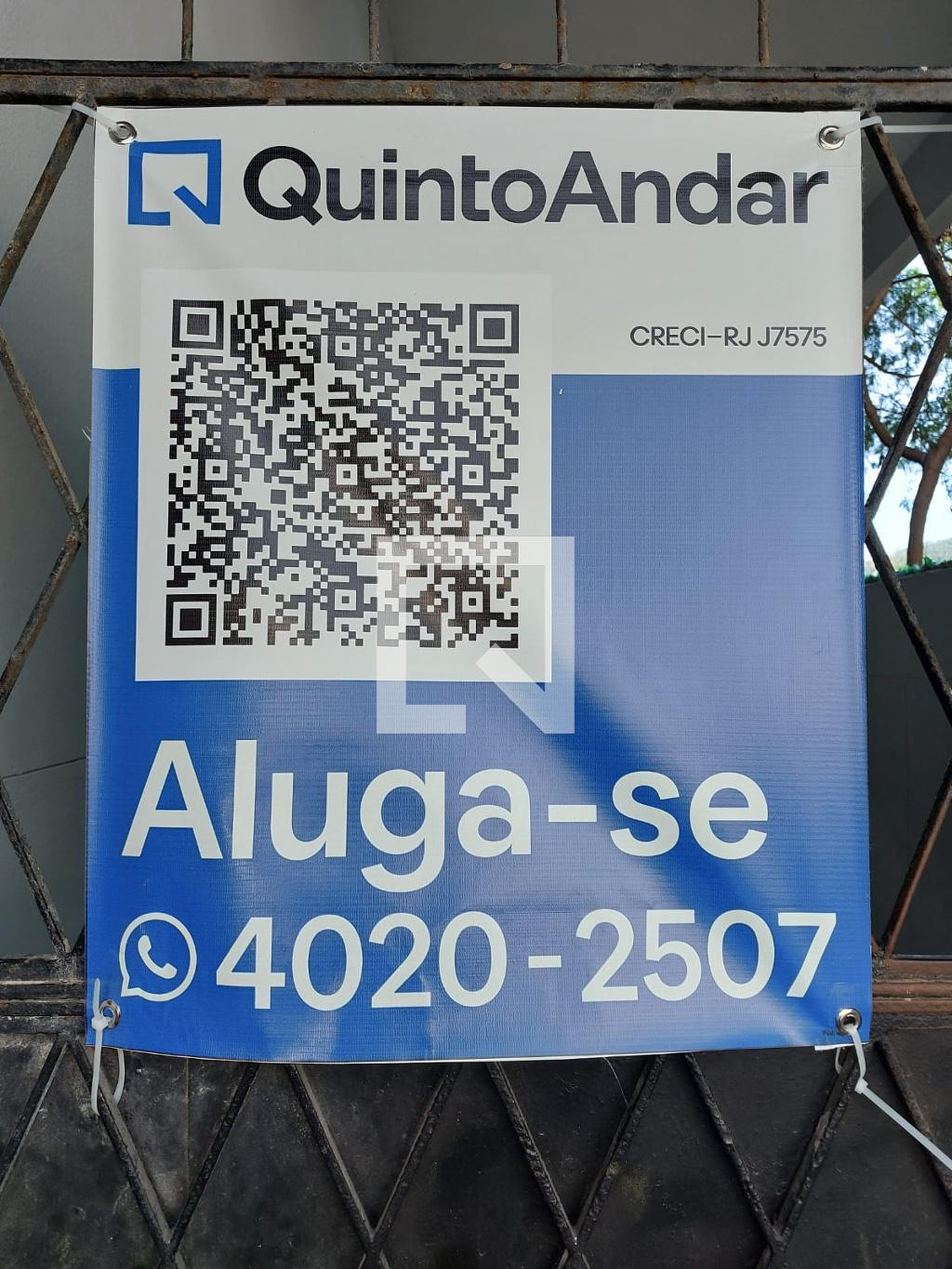 Fachada Condomínio em Avenida Ernani Cardoso, 252